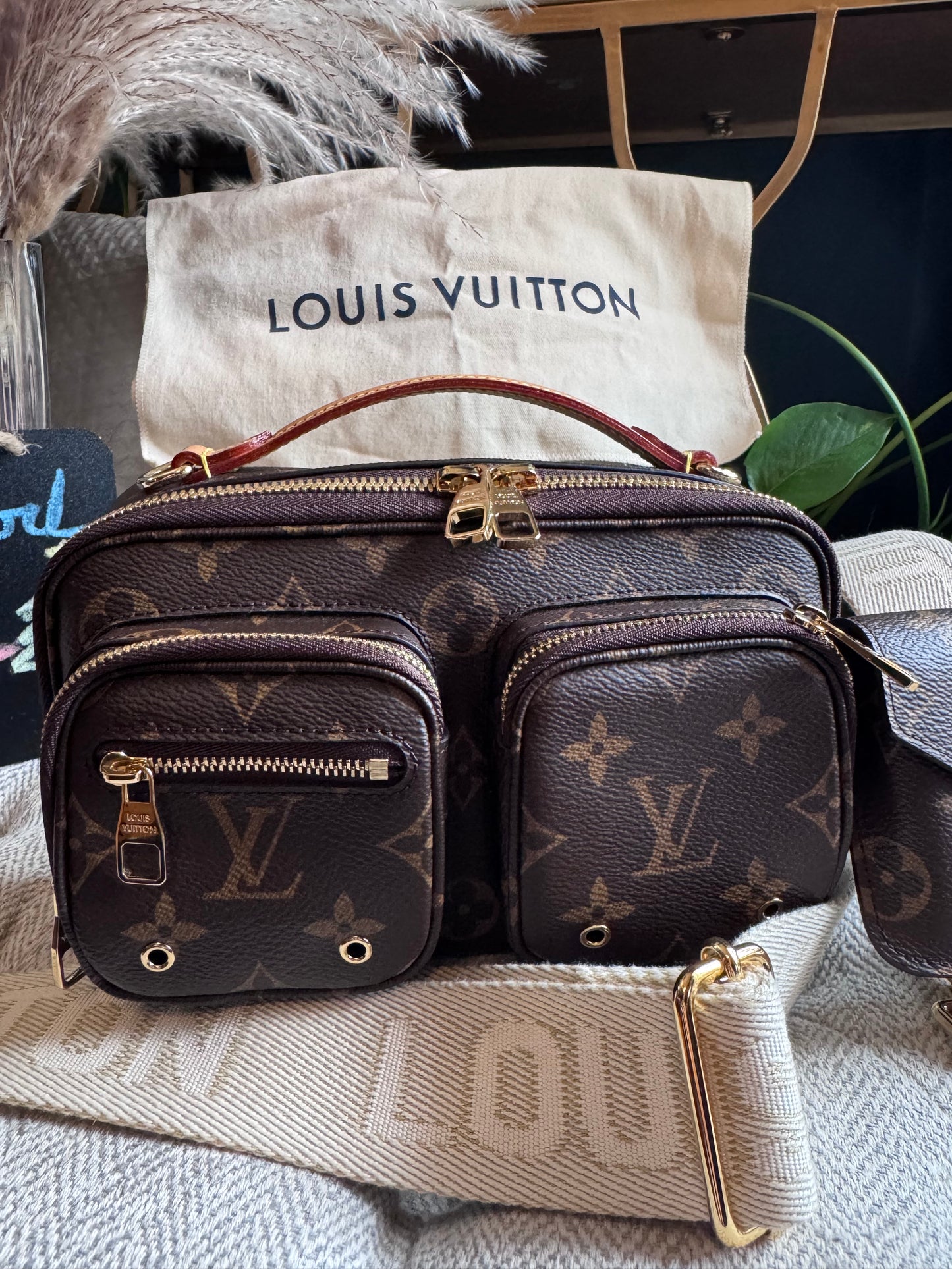 Louis Vuitton Utility bag