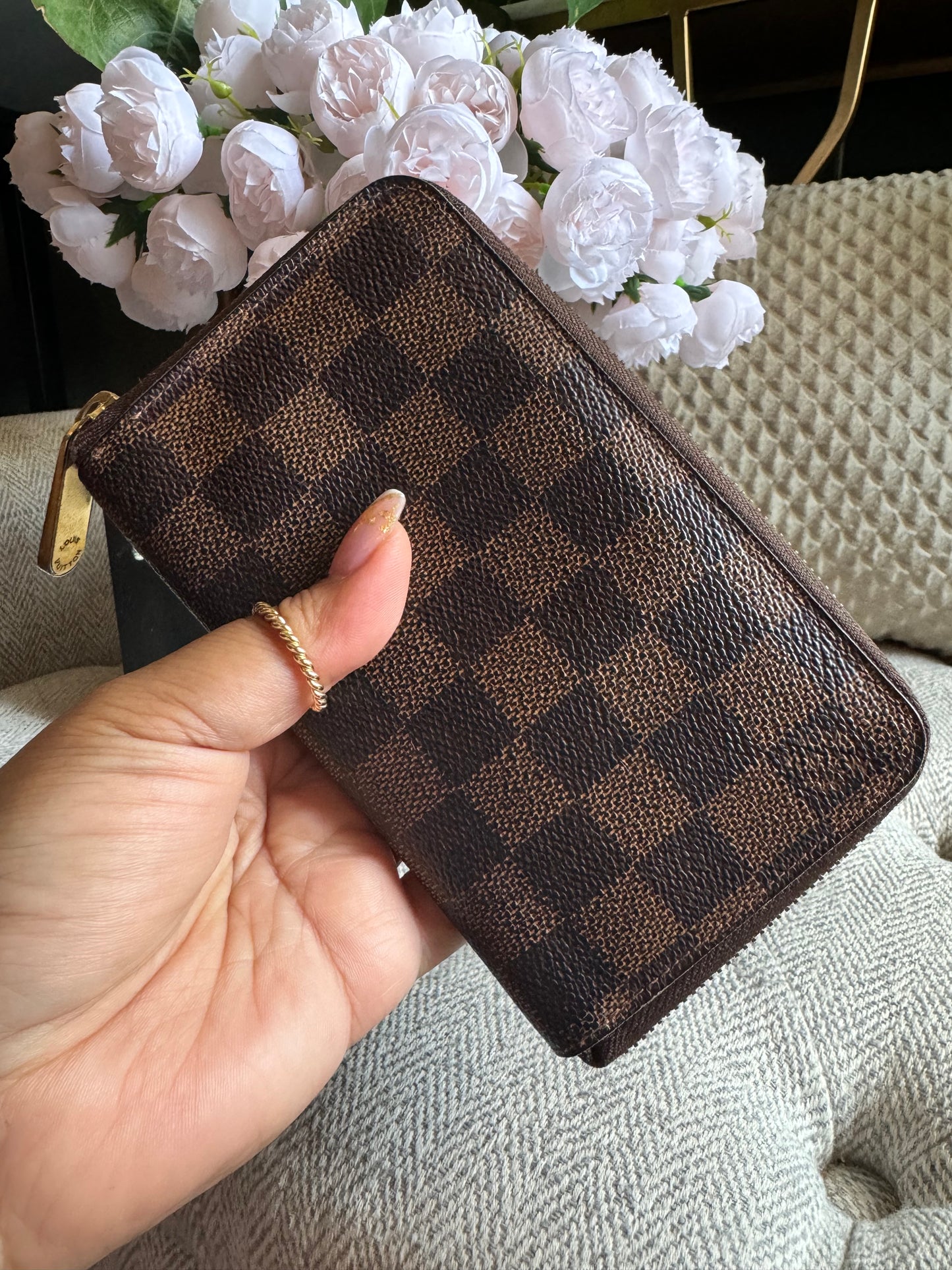Louis Vuitton Midsize wallet in Damier Ebene