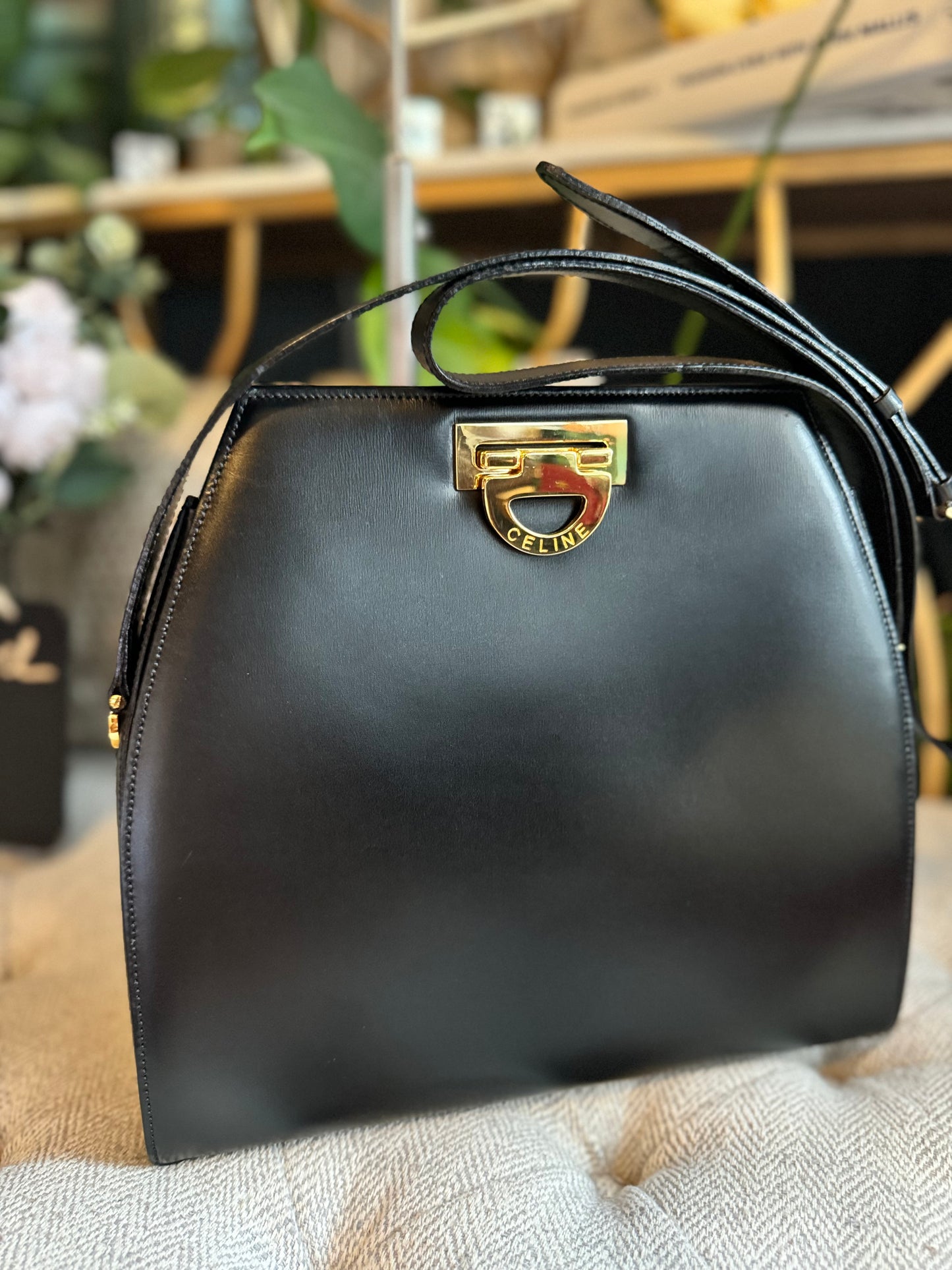 Celine Vintage Crossbody/Shoulder bag in Black, Gold Hardware