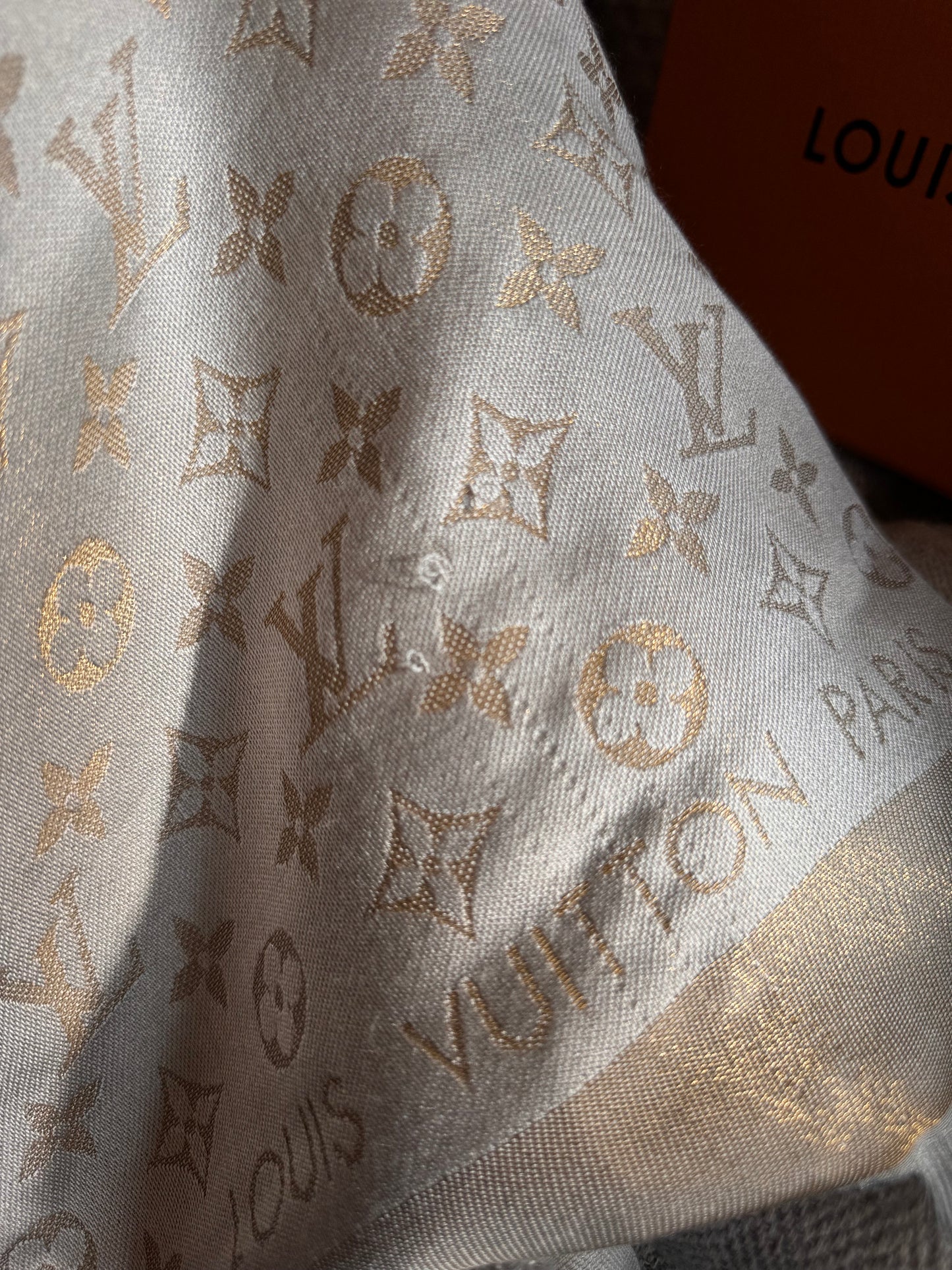 Louis Vuitton Monogram Shine Stole
