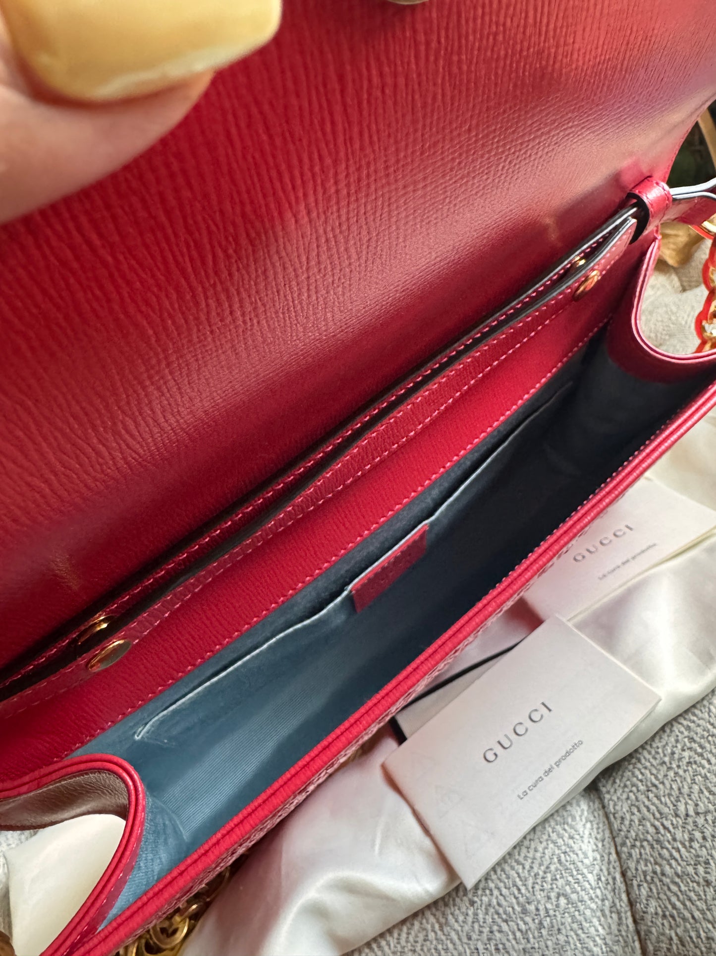 Gucci Horsebit 1955 Raffia Chain Bag in Red
