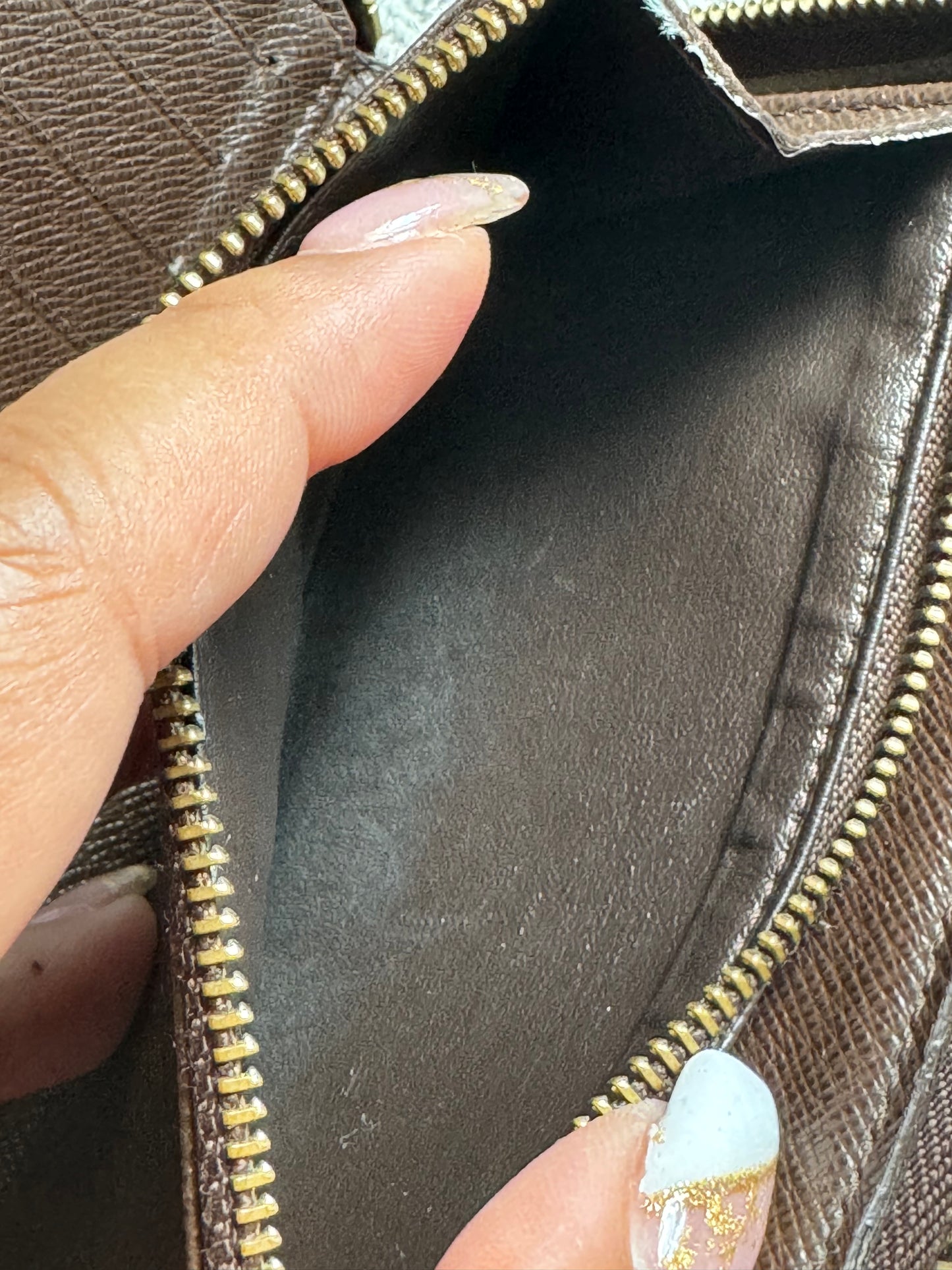 Louis Vuitton Midsize wallet in Damier Ebene