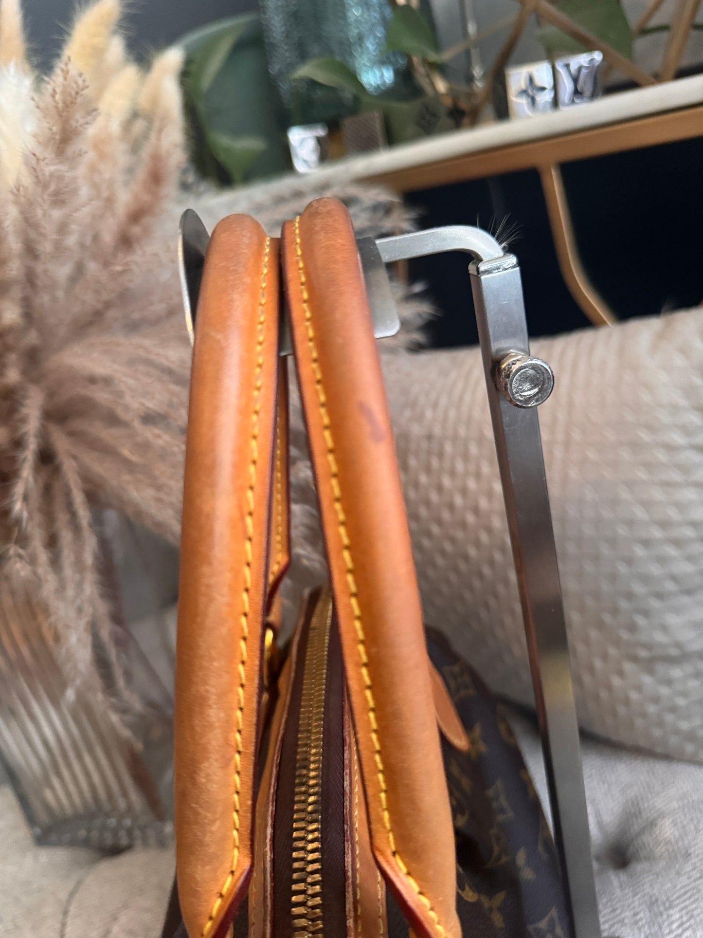 Louis Vuitton Vintage Tivoli PM
