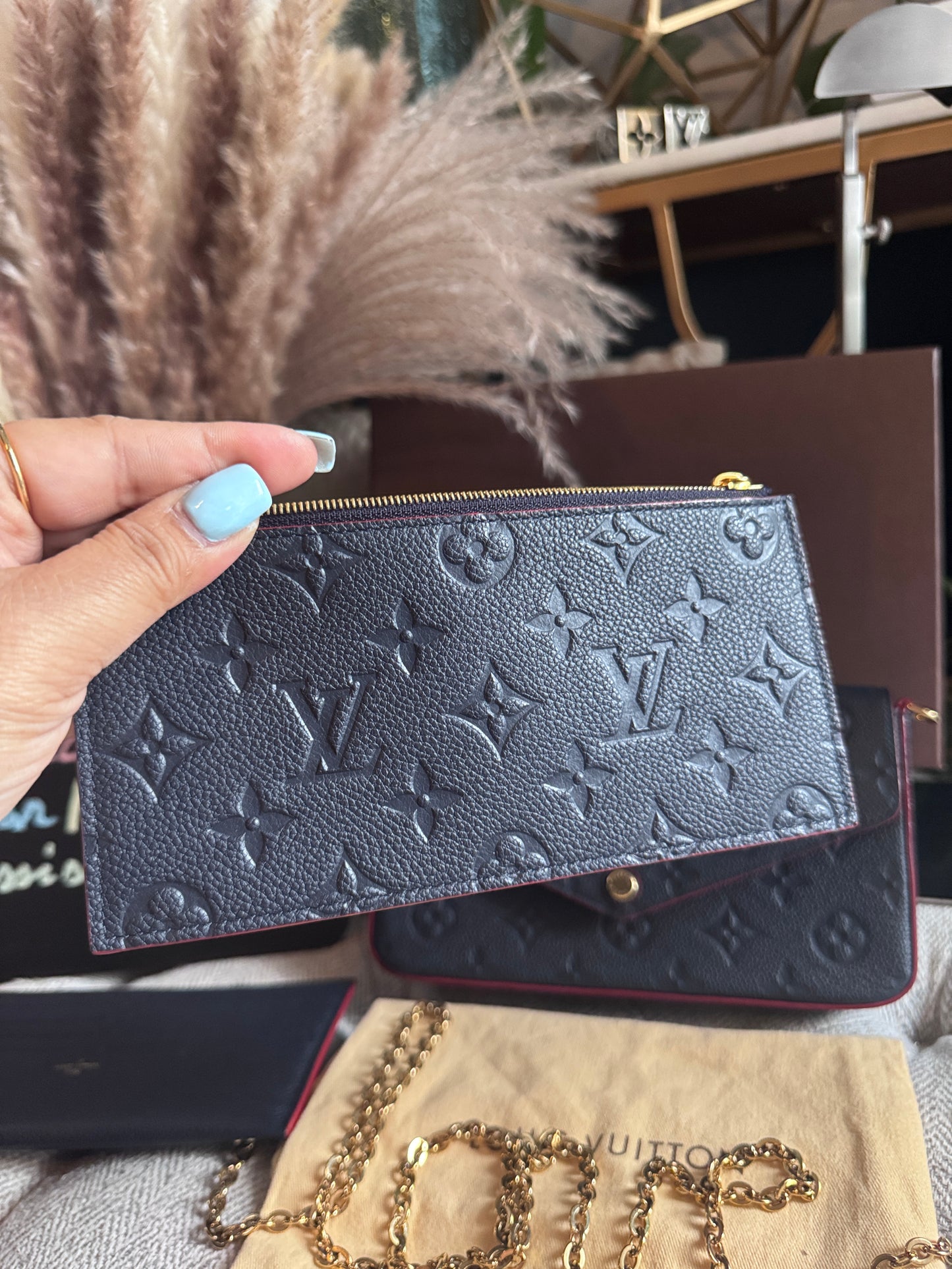Louis Vuitton Pochette Felicie in Empreinte Marine Rouge