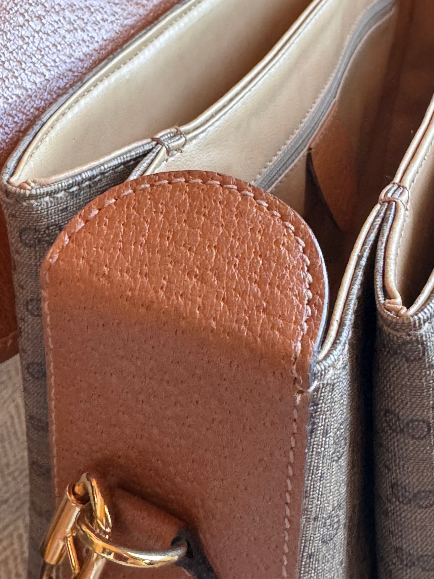 Gucci Vintage Crossbody