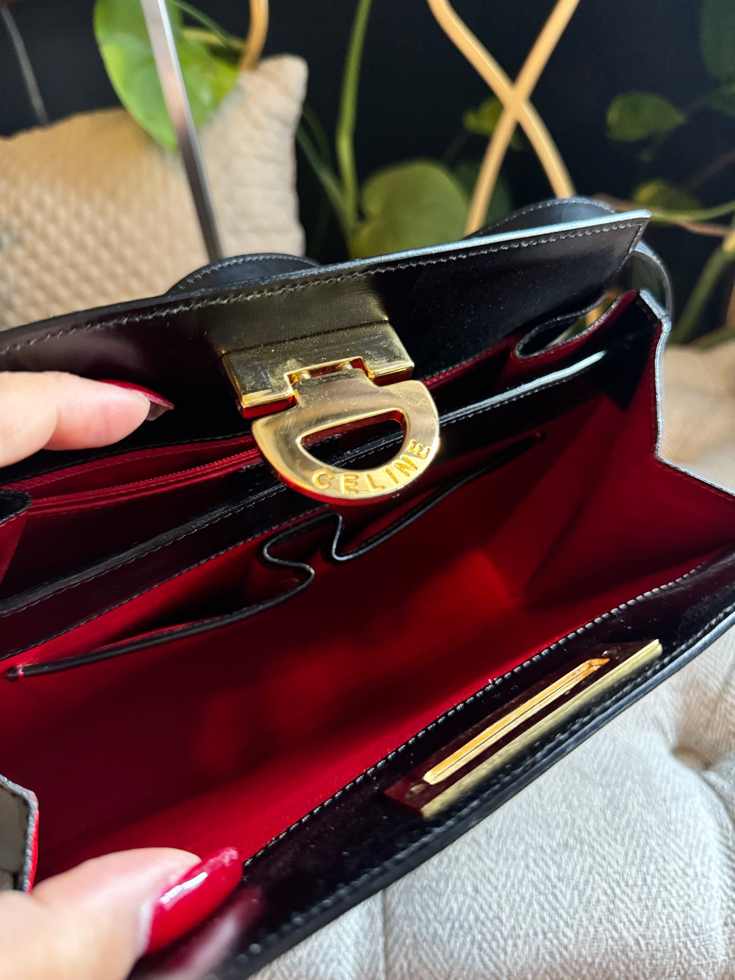 Celine Vintage Crossbody/Shoulder bag in Black, Gold Hardware