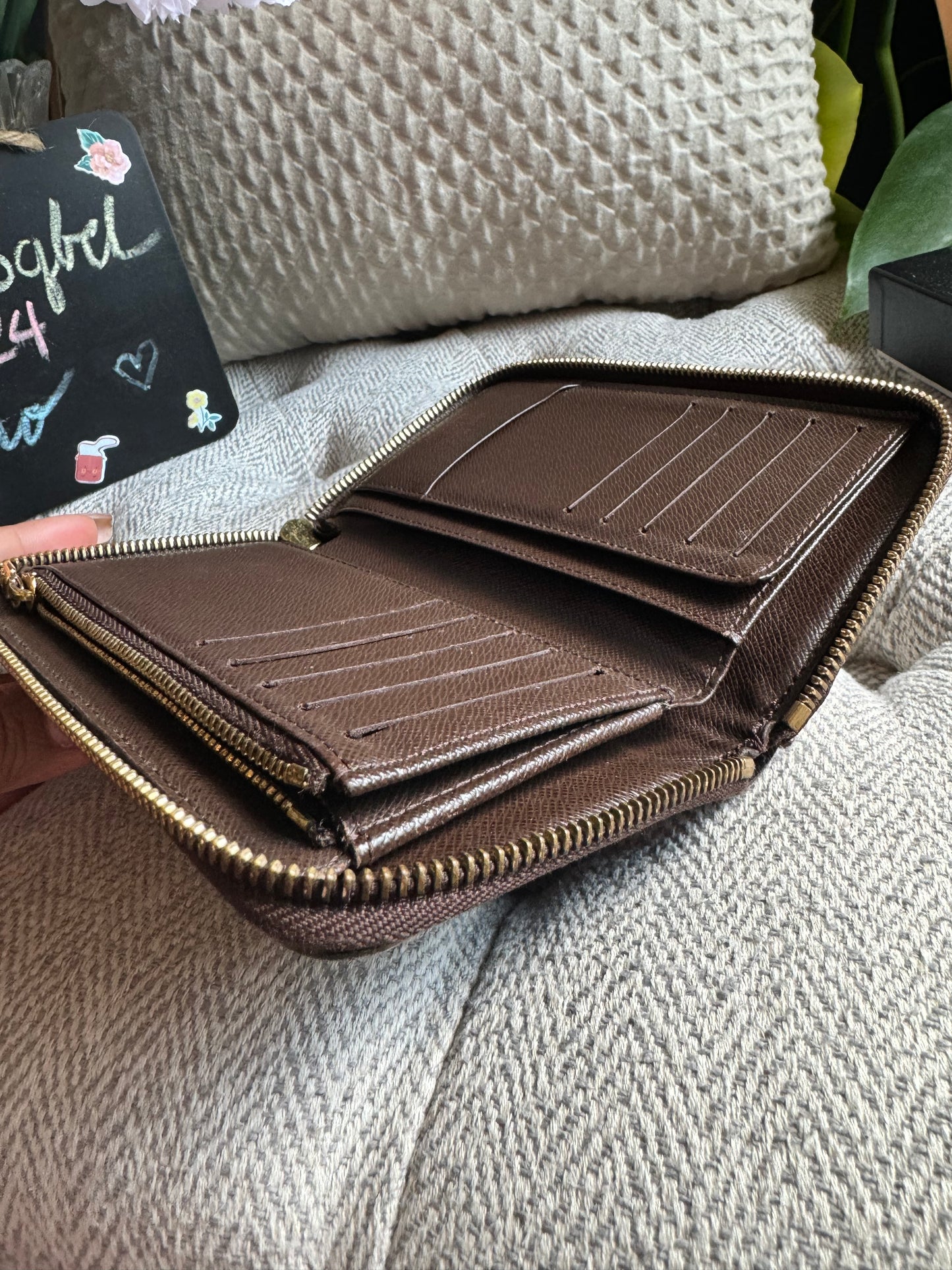 Louis Vuitton Midsize wallet in Damier Ebene