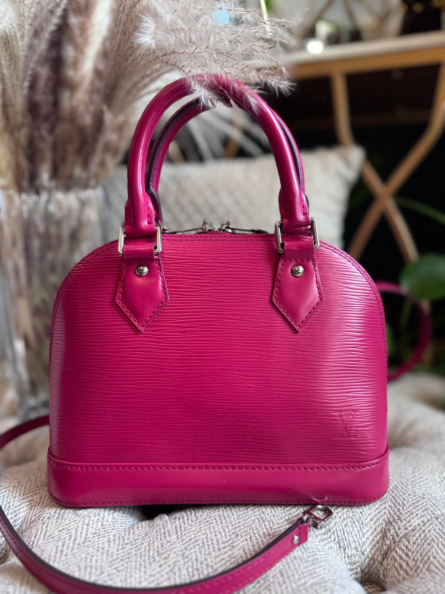 Louis Vuitton Alma BB Epi