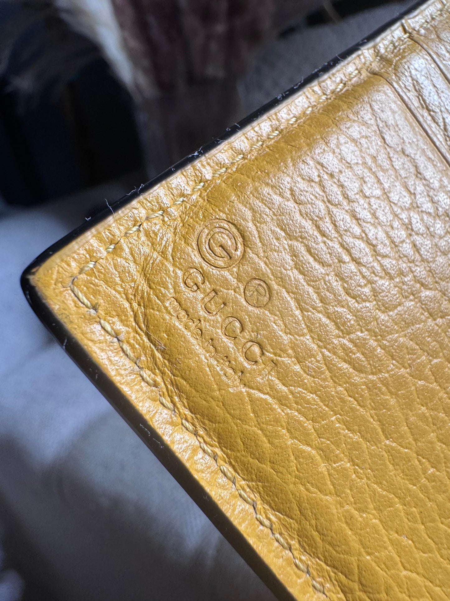 Gucci Men’s interlocking wallet