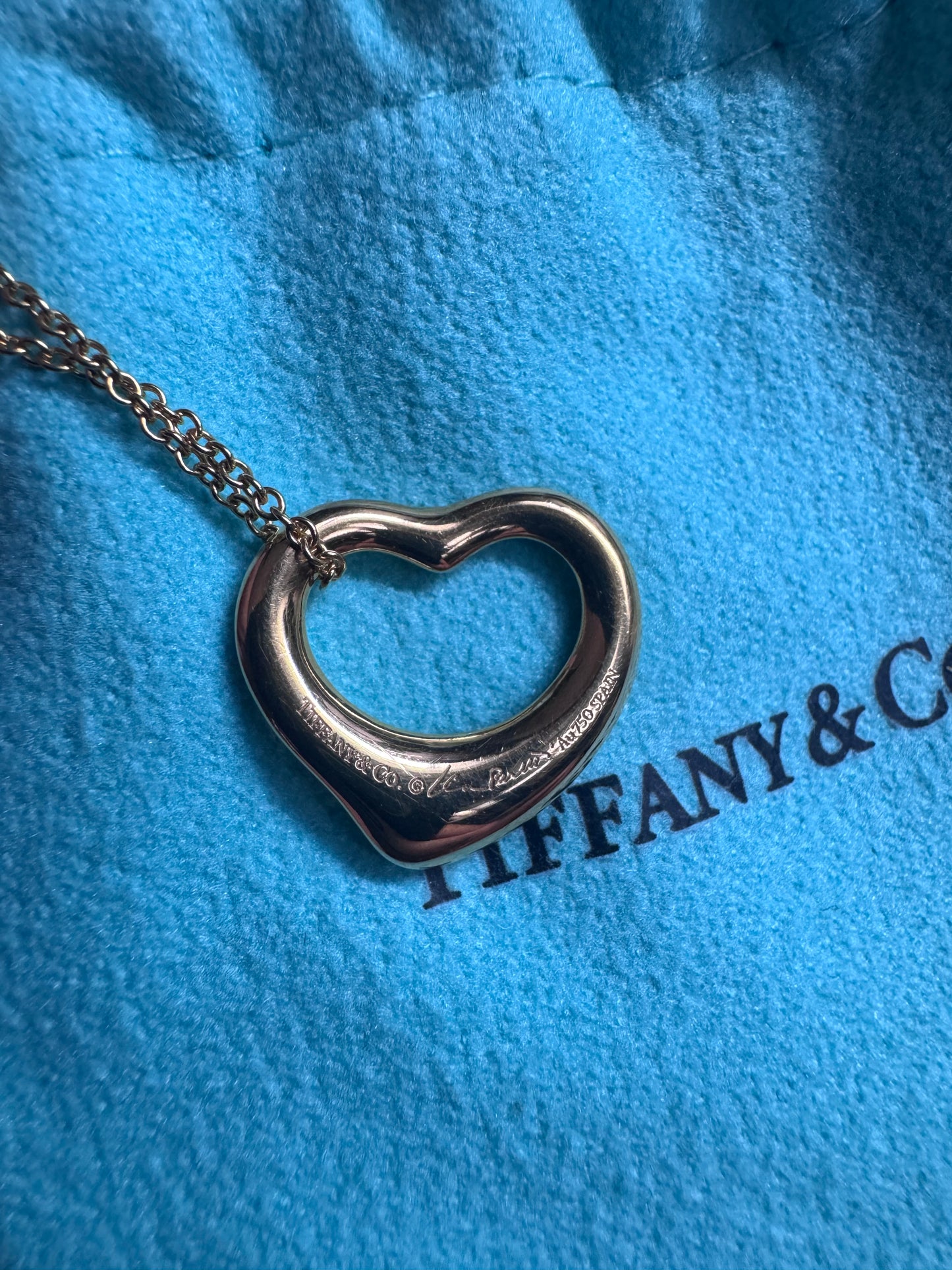 Tiffany&Co 18k Open Heart Necklace with diamonds