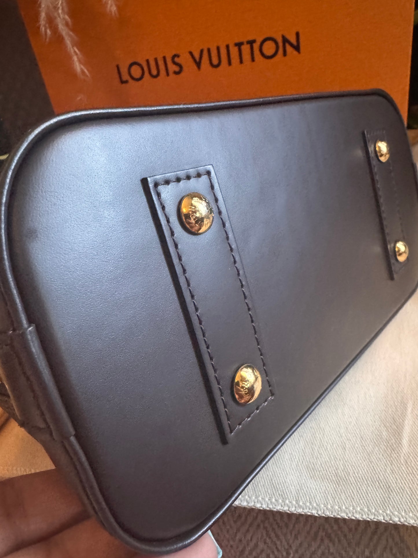 Louis Vuitton Alma BB in Damier Ebene