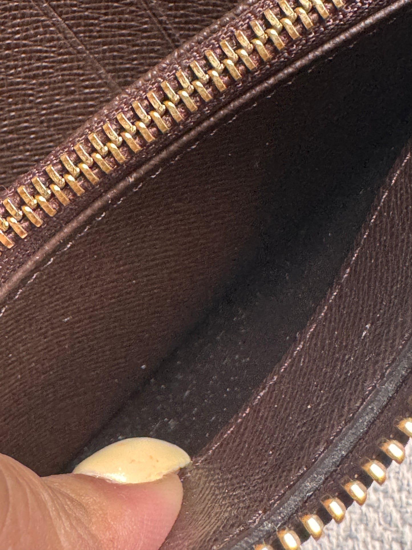 Louis Vuitton Compact Zippy