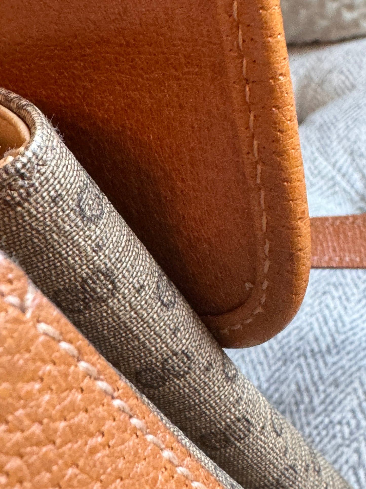 Gucci Vintage Crossbody
