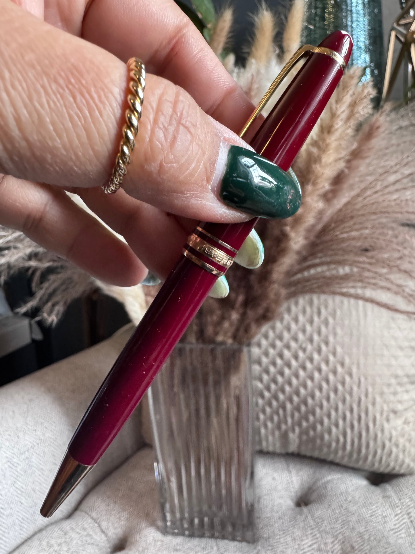 Montblanc Ballpoint Meisterstuck Pen in Burgundy