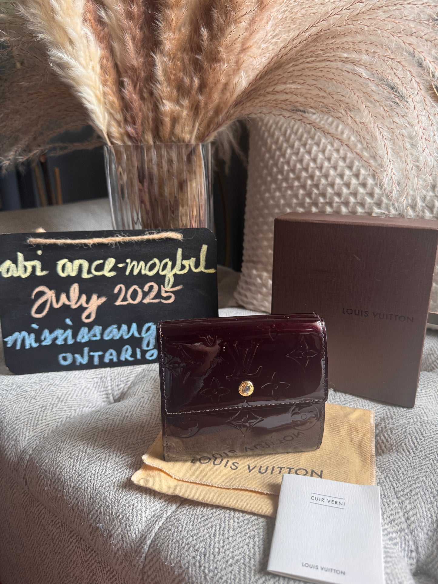 Louis Vuitton Compact wallet in Amarante