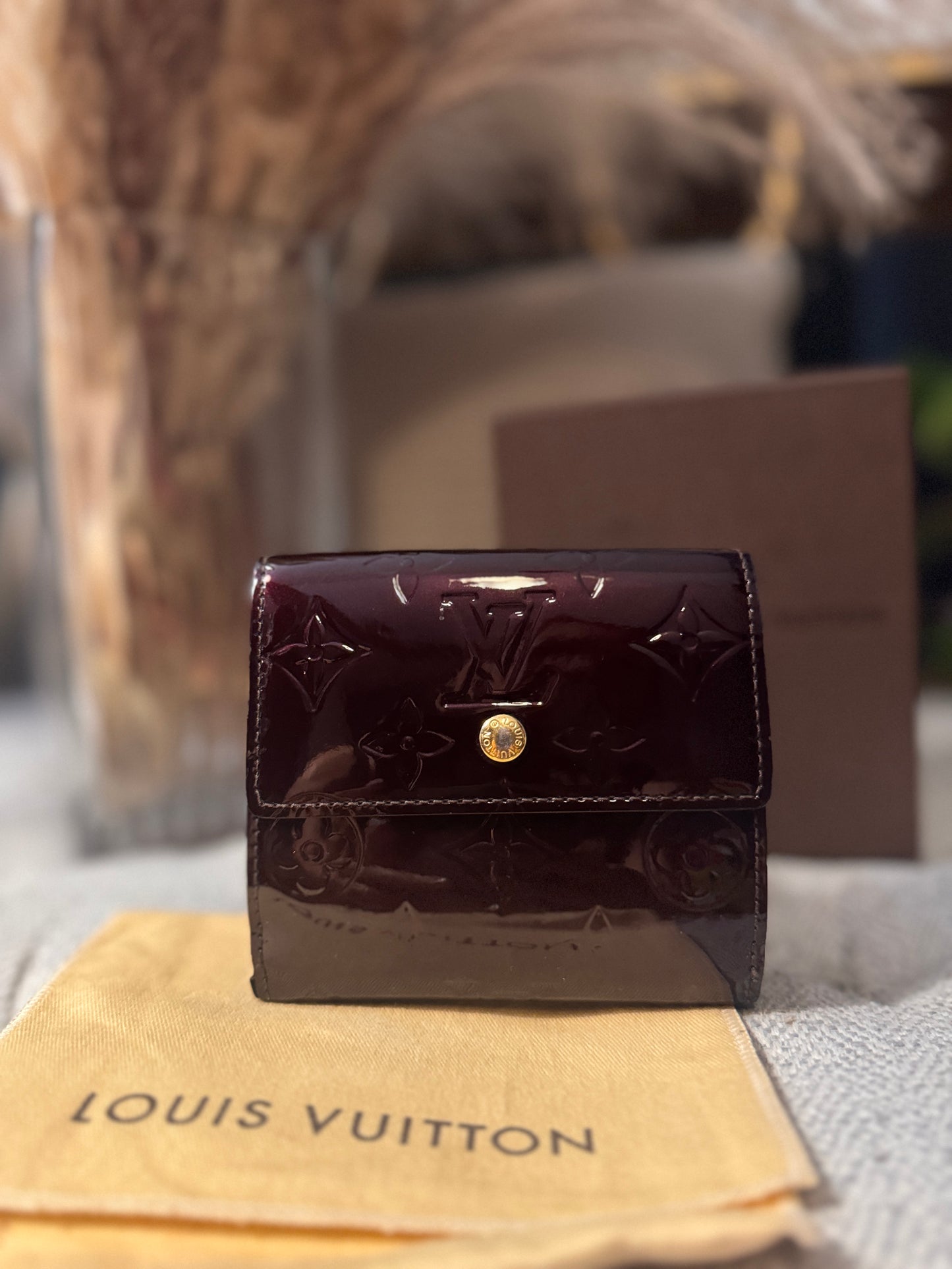 Louis Vuitton Compact wallet in Amarante