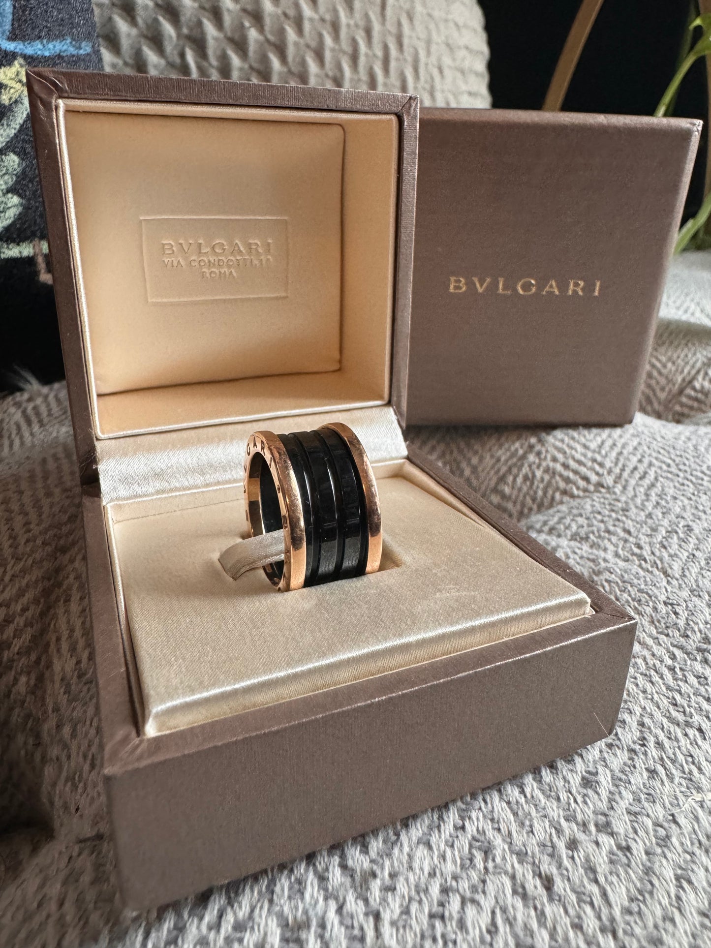 Bulgari B Zero 1 Ring in Rose Gold and Black Ceramic