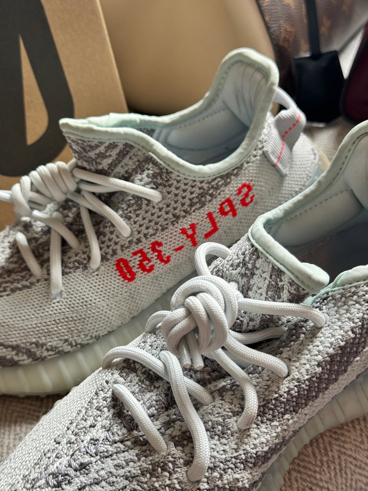 Adidas Yeezy Boost 350v V2