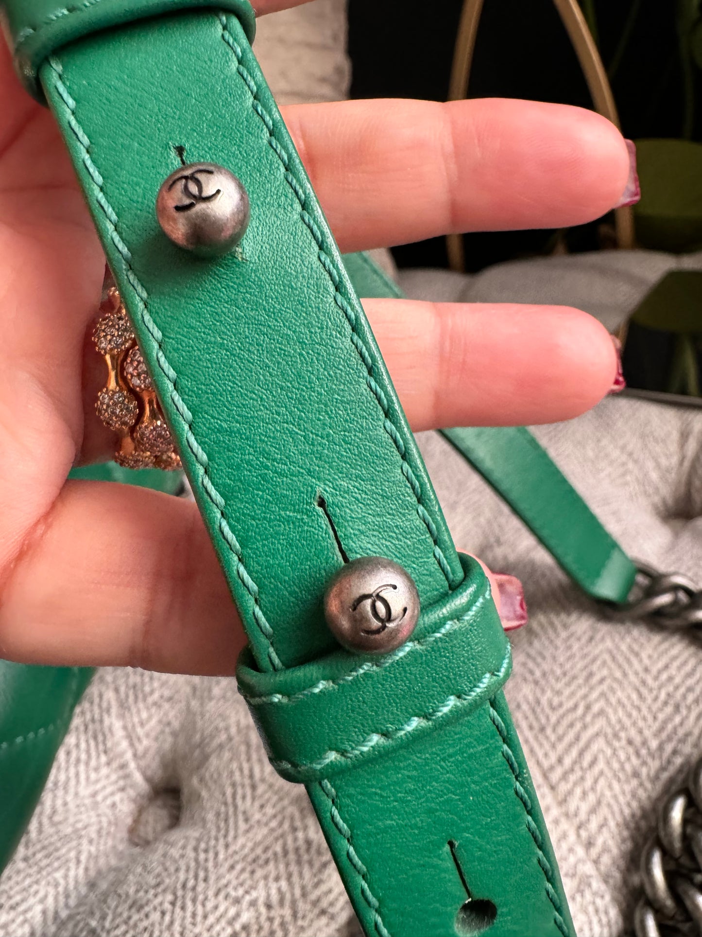 Chanel Rock My Shoulder Flap Green Quilted Calfskin/ Naturally Grained Sheepskin Inner Lining/MAR -Métal Aged Ruthenium Hardware (SN 24221601)