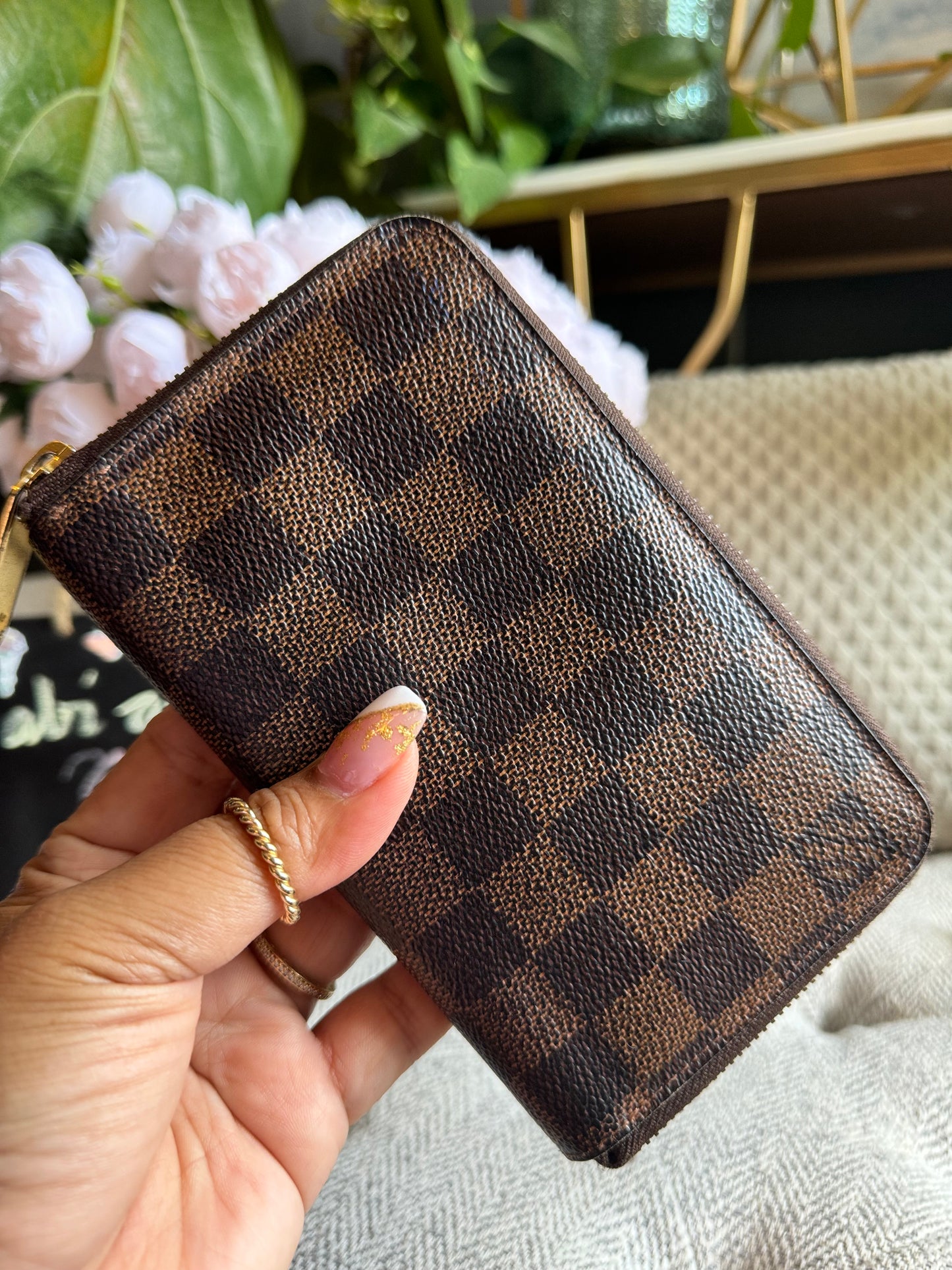 Louis Vuitton Midsize wallet in Damier Ebene