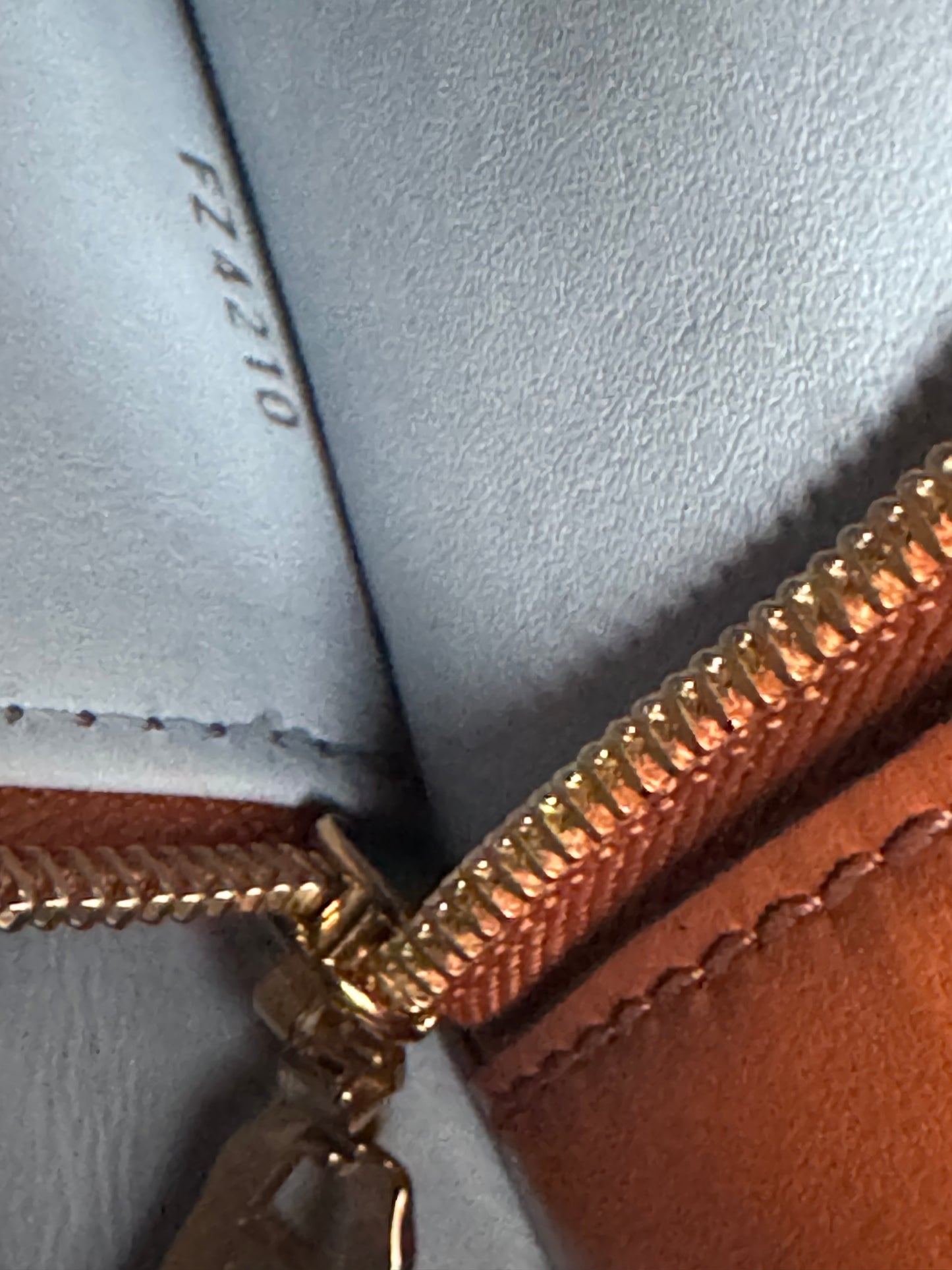 Louis Vuitton Pont Neuf