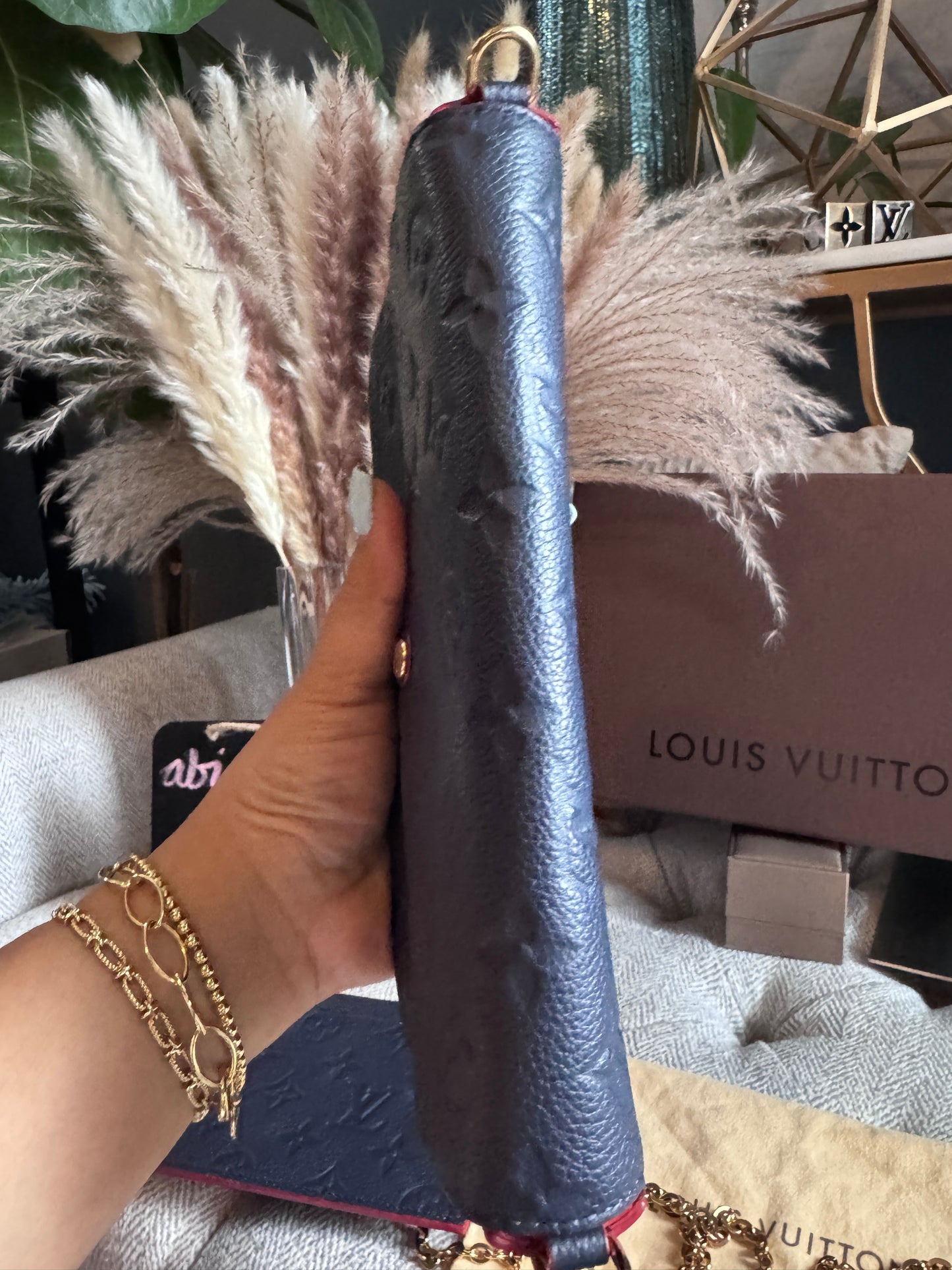 Louis Vuitton Pochette Felicie in Empreinte Marine Rouge