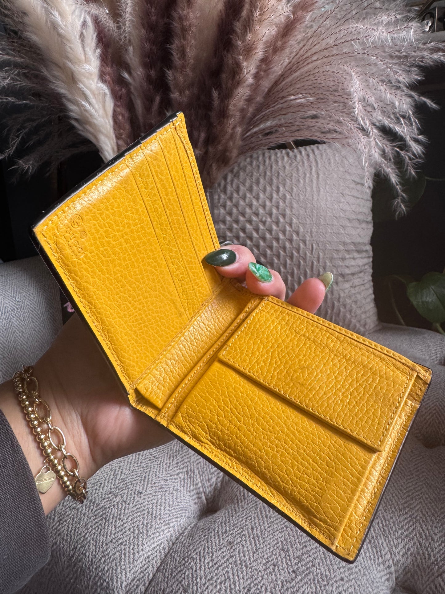 Gucci Men’s interlocking wallet