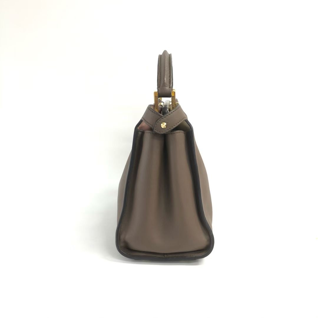 PREORDER ONLY-FENDI Peekaboo