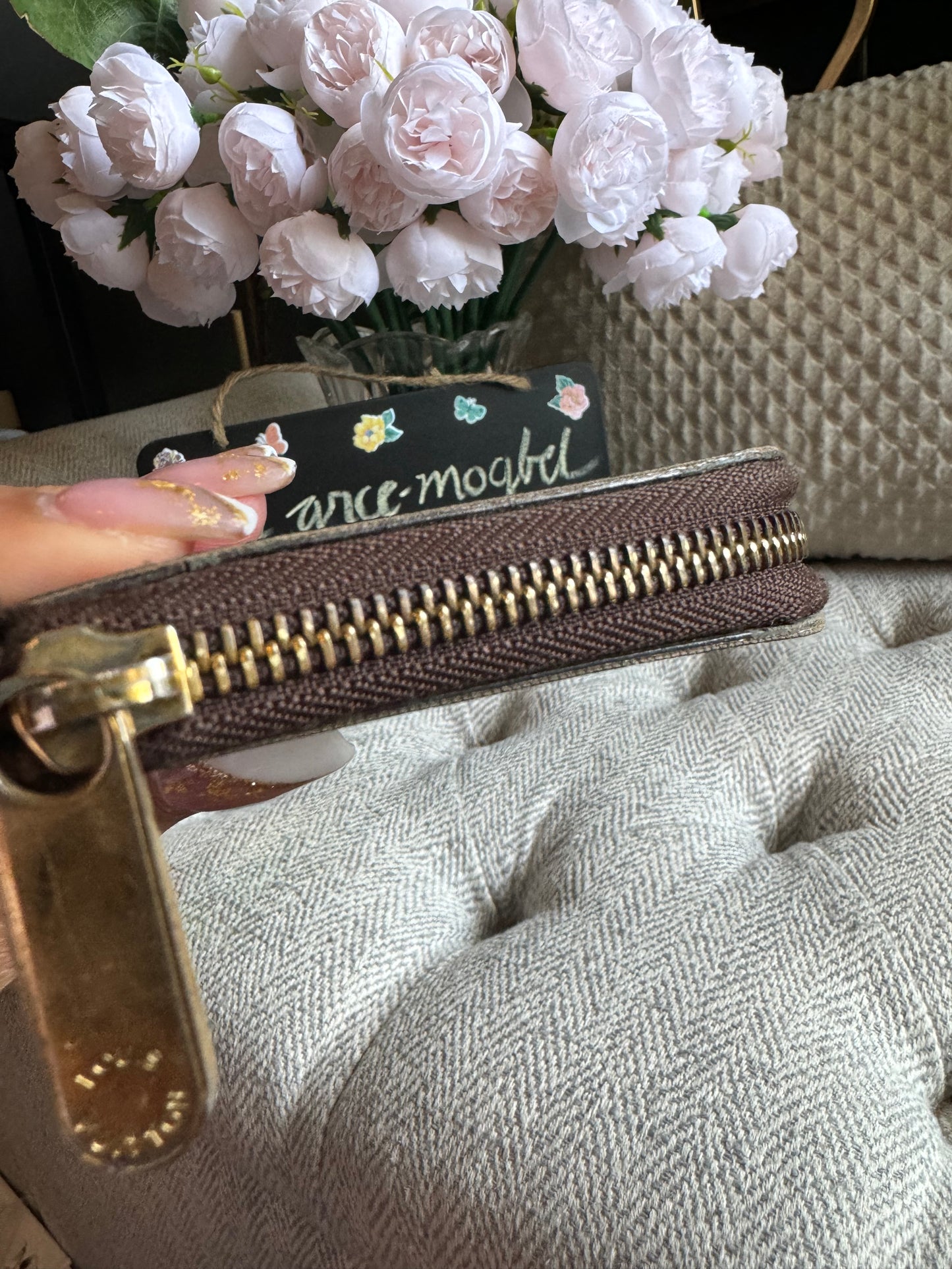 Louis Vuitton Midsize wallet in Damier Ebene