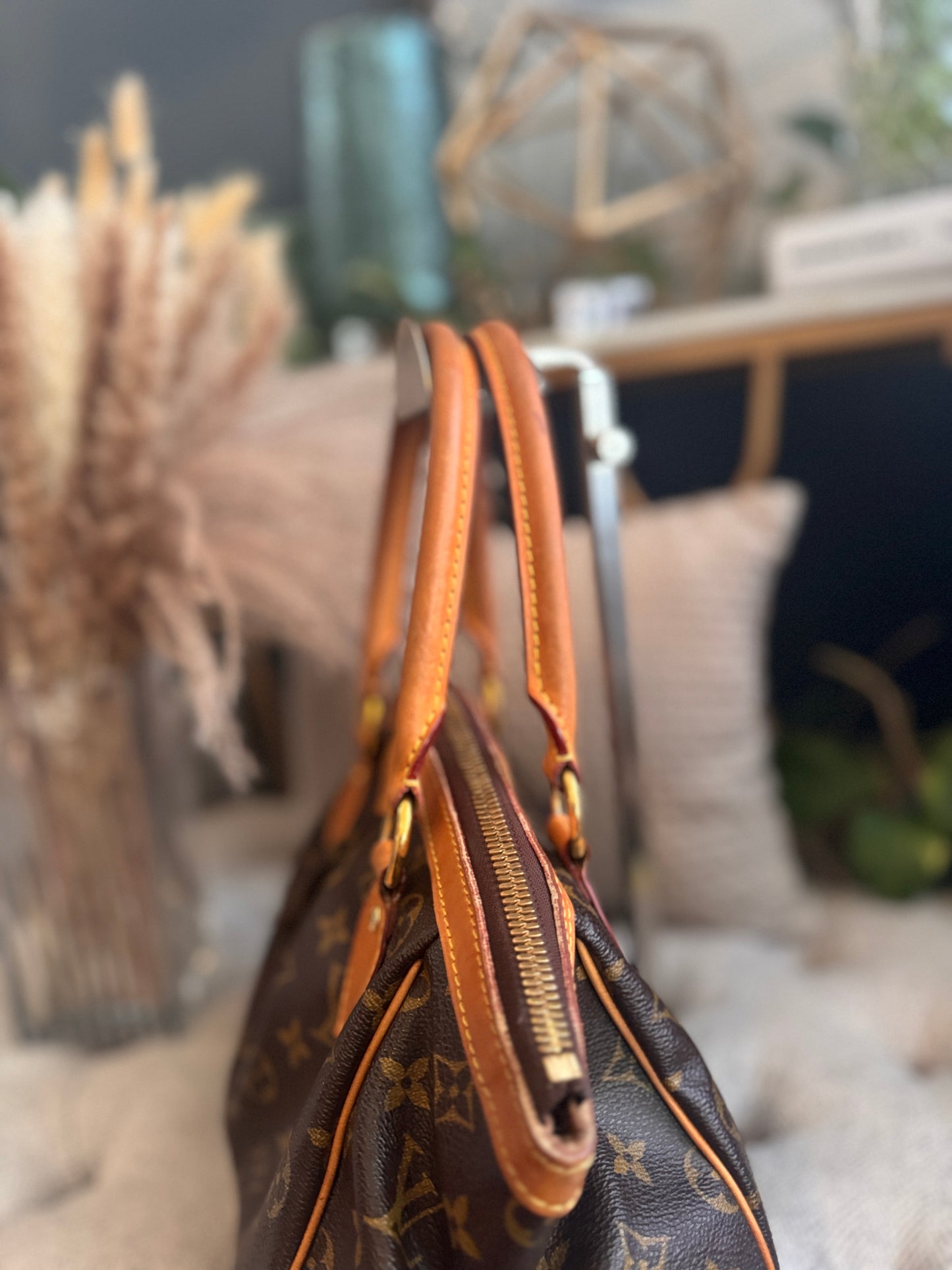 Louis Vuitton Vintage Tivoli PM