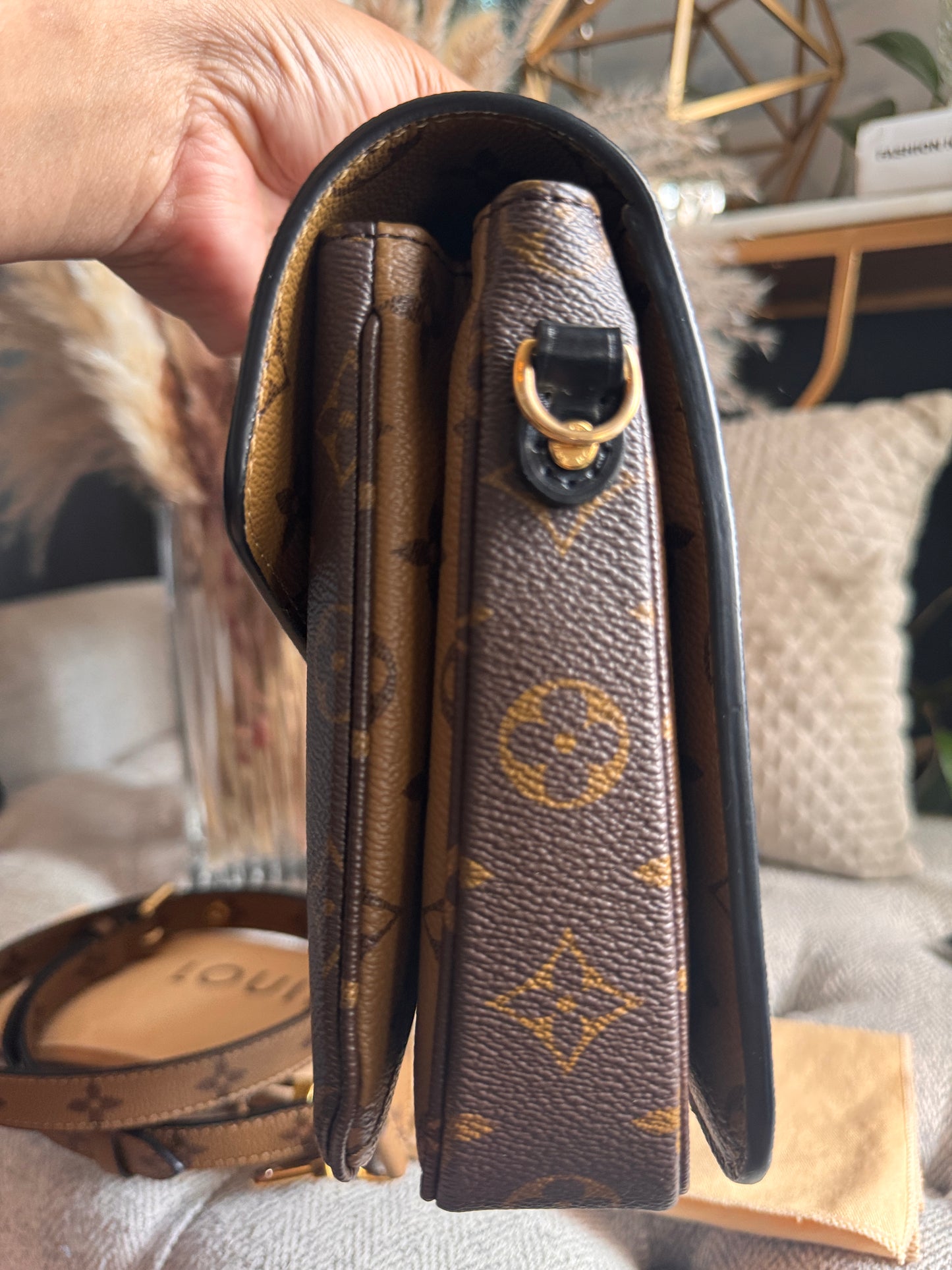 Louis Vuitton Pochette Metis in Reverse Monogram