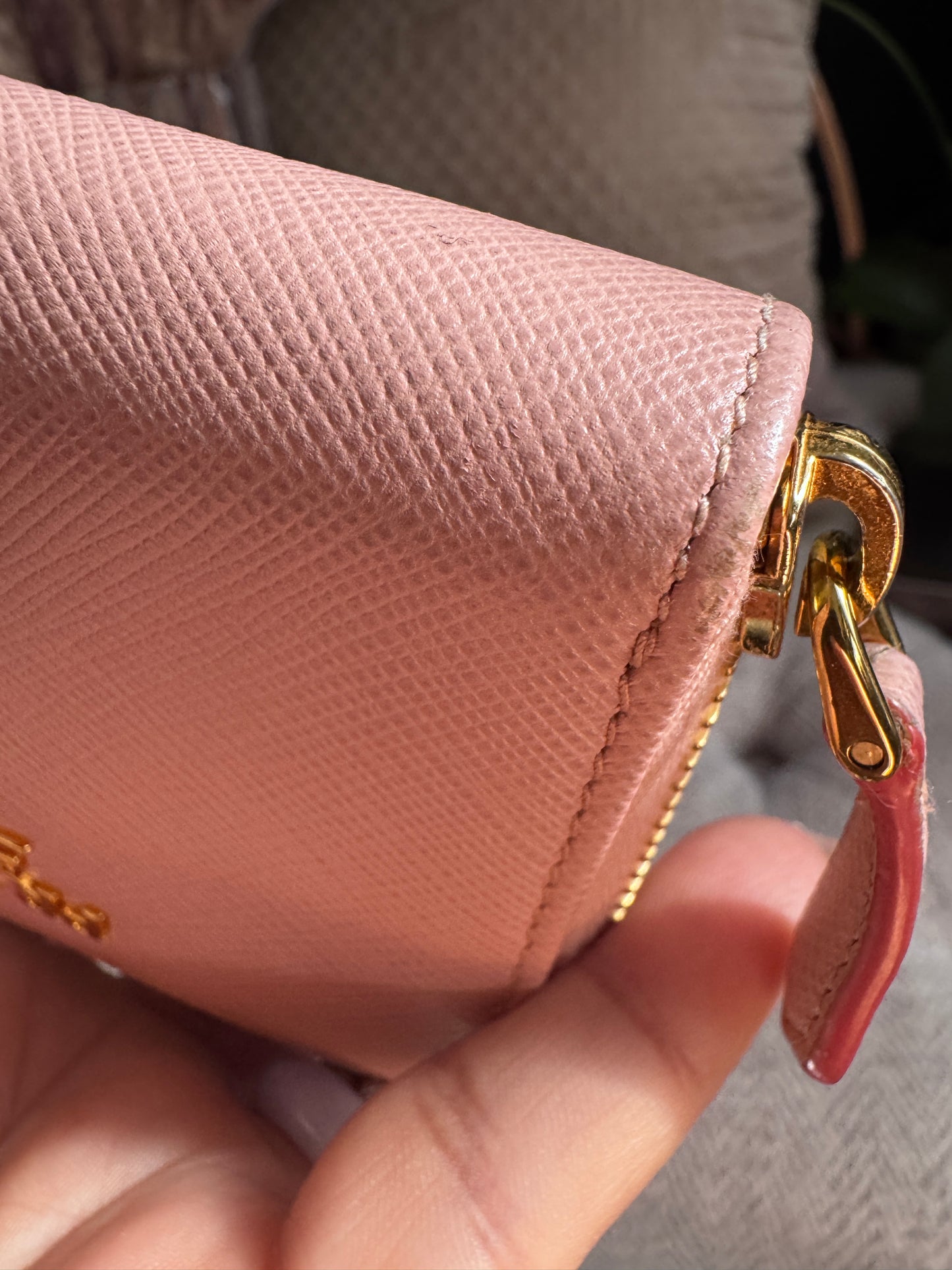 Prada Saffiano Compact wallet in Orchidea