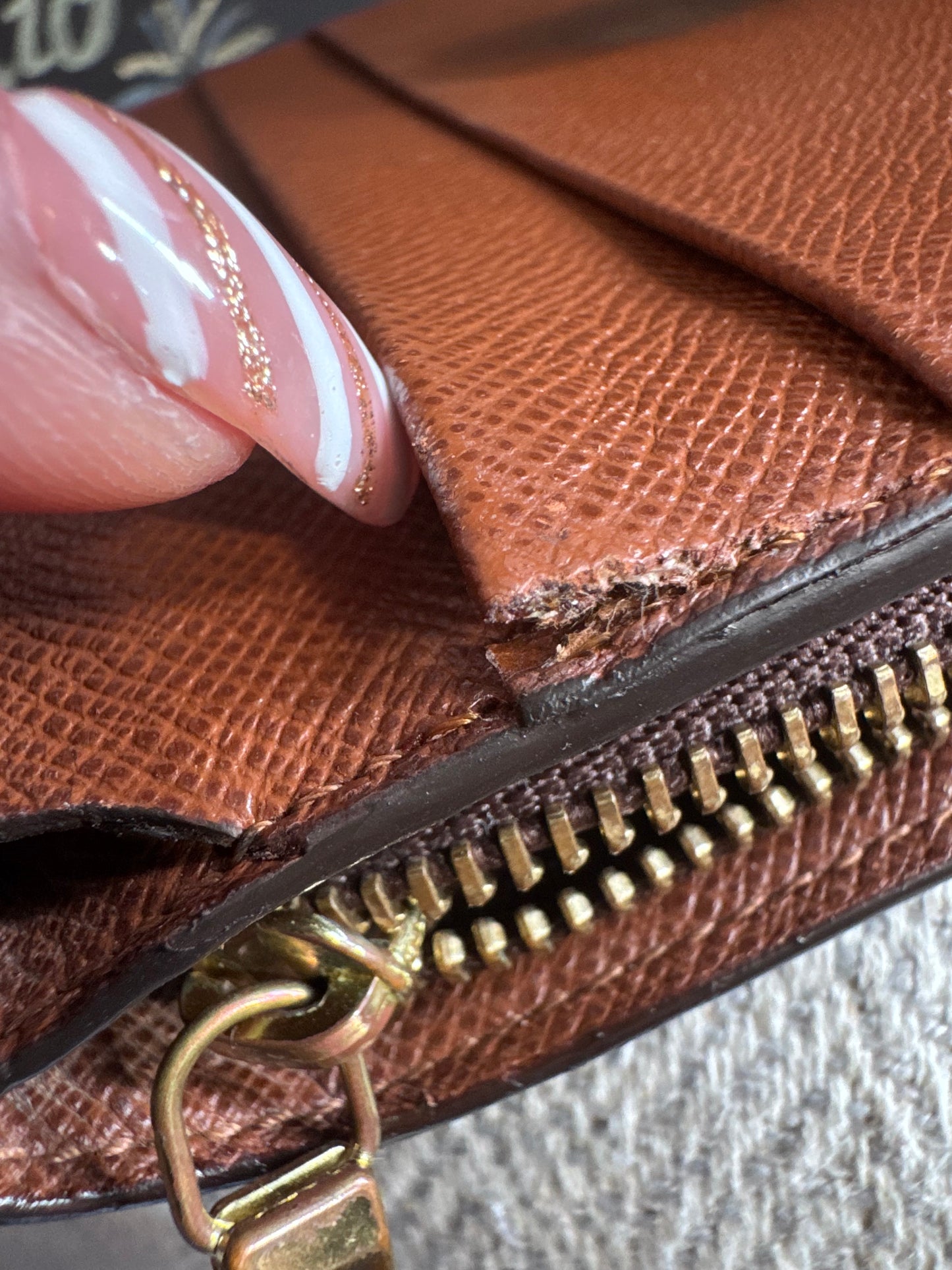 Louis Vuitton Vintage Porte Papier Zip Bifold Wallet in Monogram