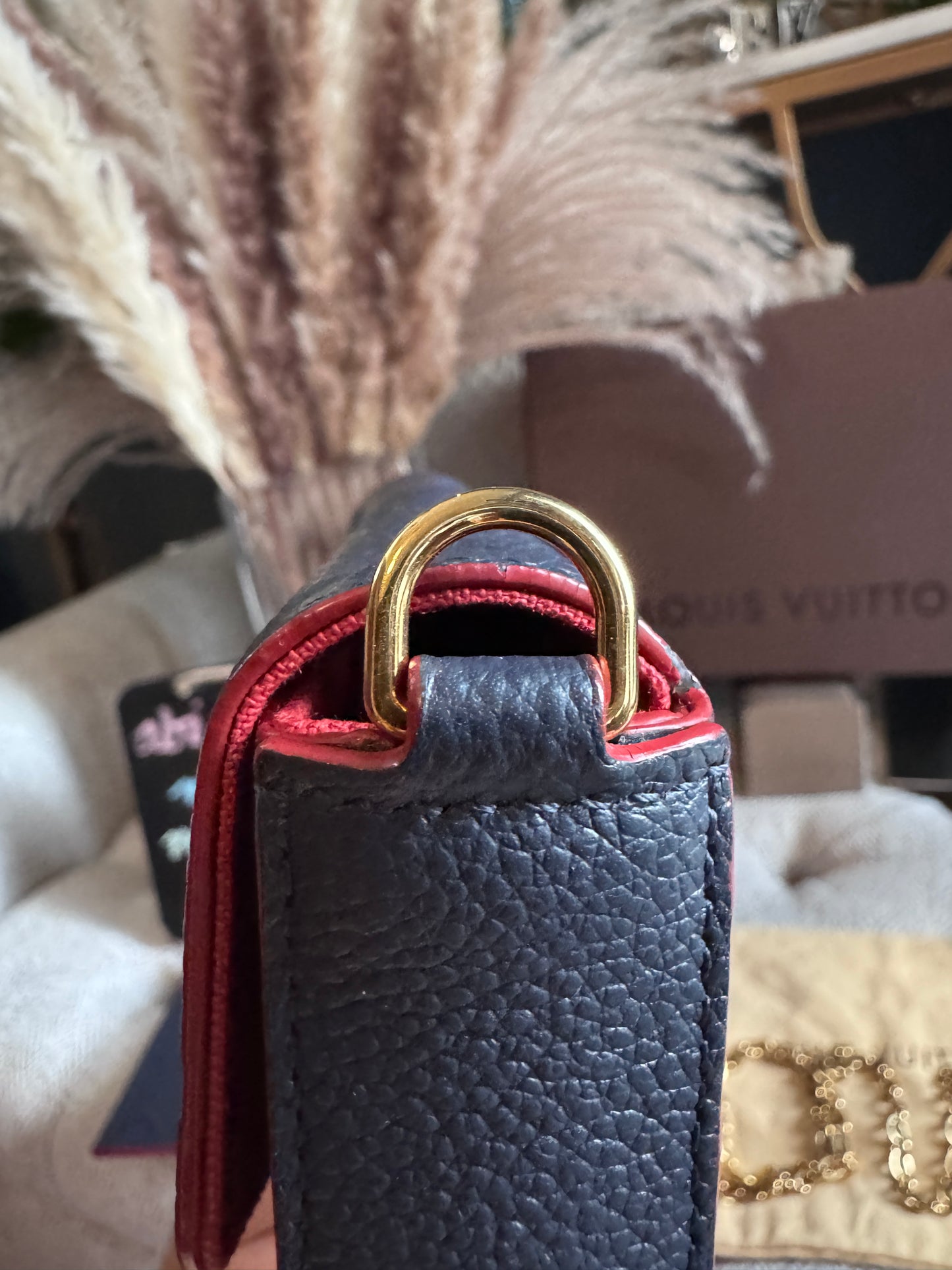 Louis Vuitton Pochette Felicie in Empreinte Marine Rouge