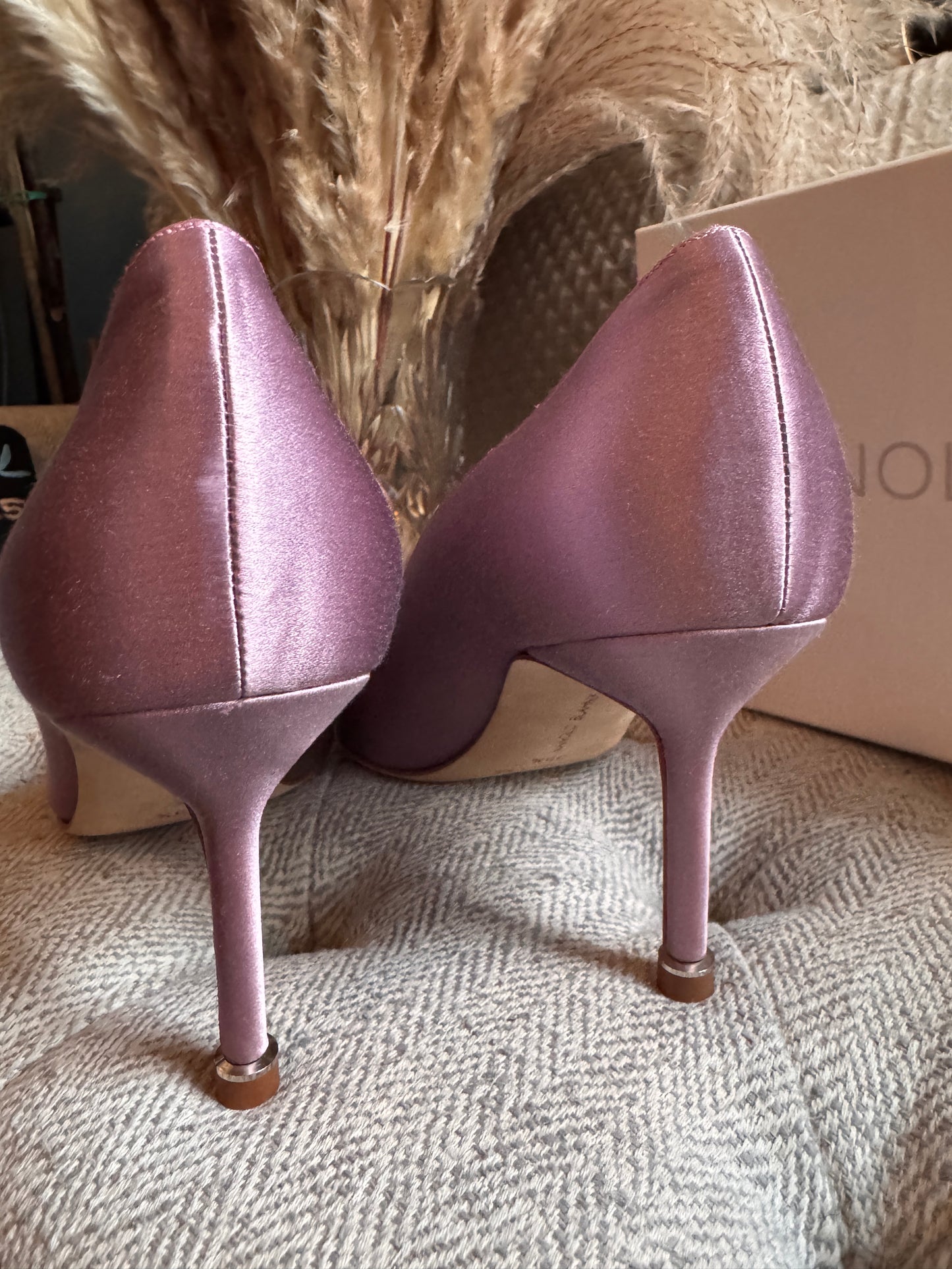 Manolo Blahnik Hangisi Pumps