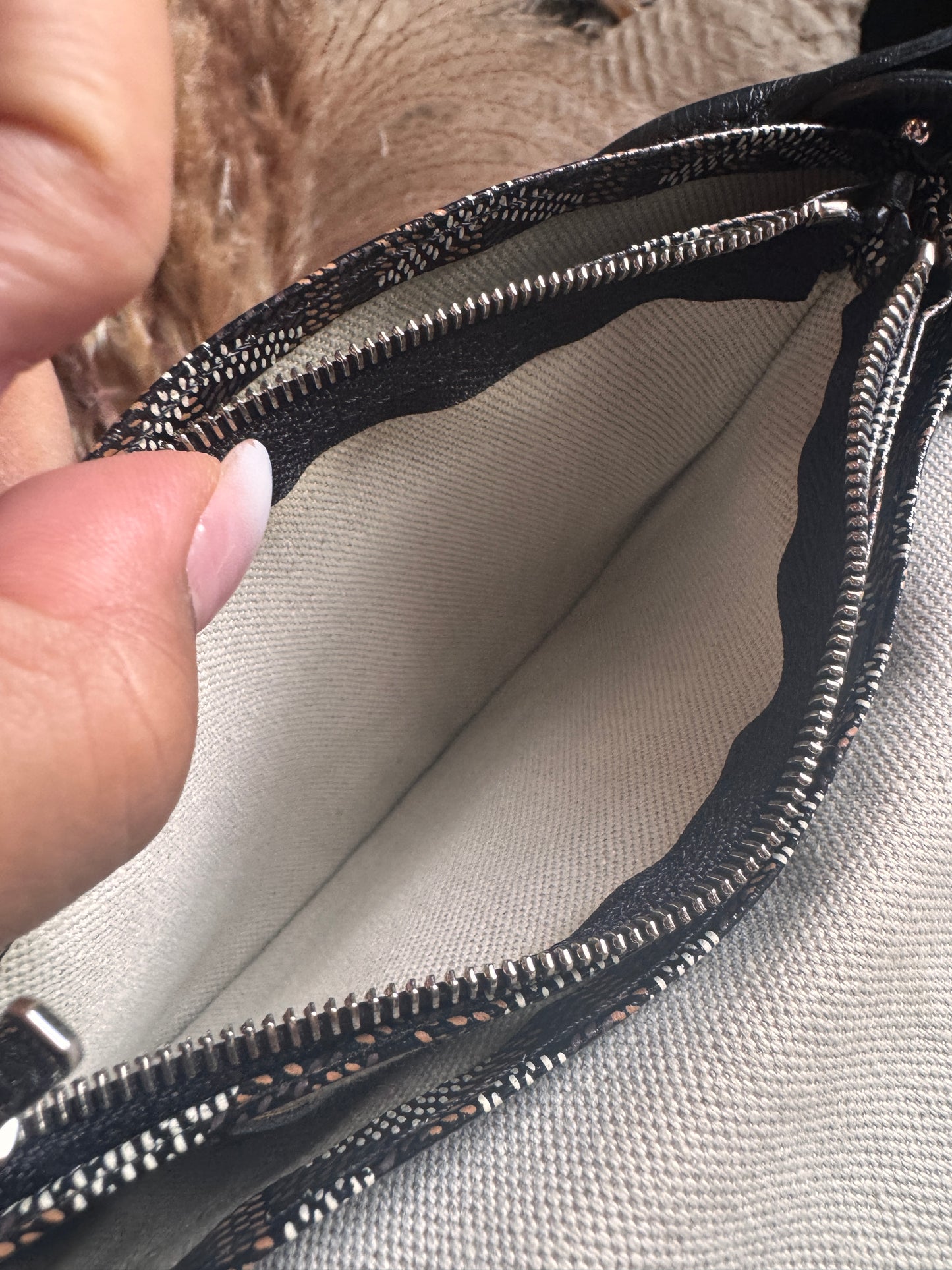 Goyard Plumet in Black
