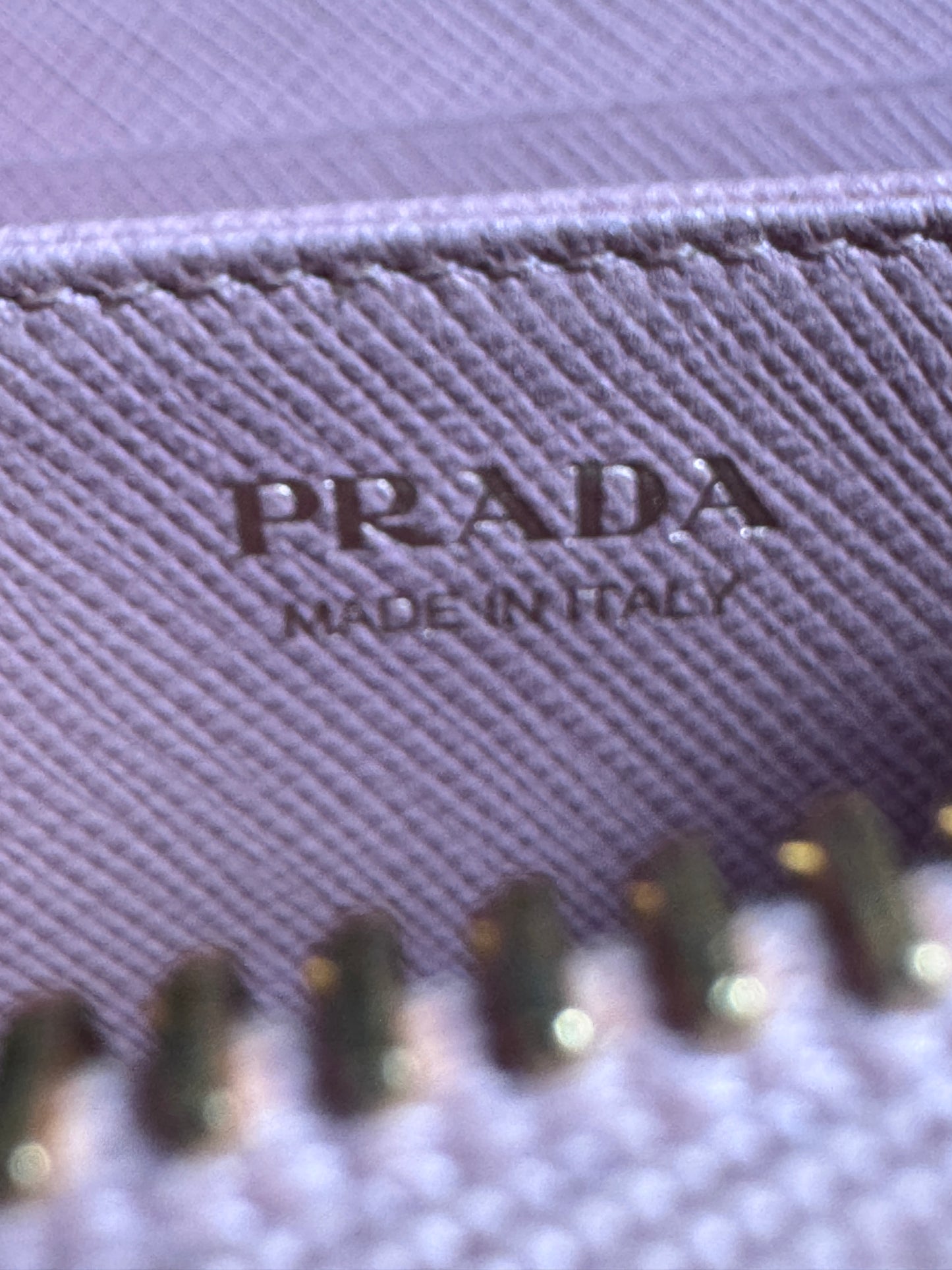 Prada Saffiano Compact wallet in Orchidea