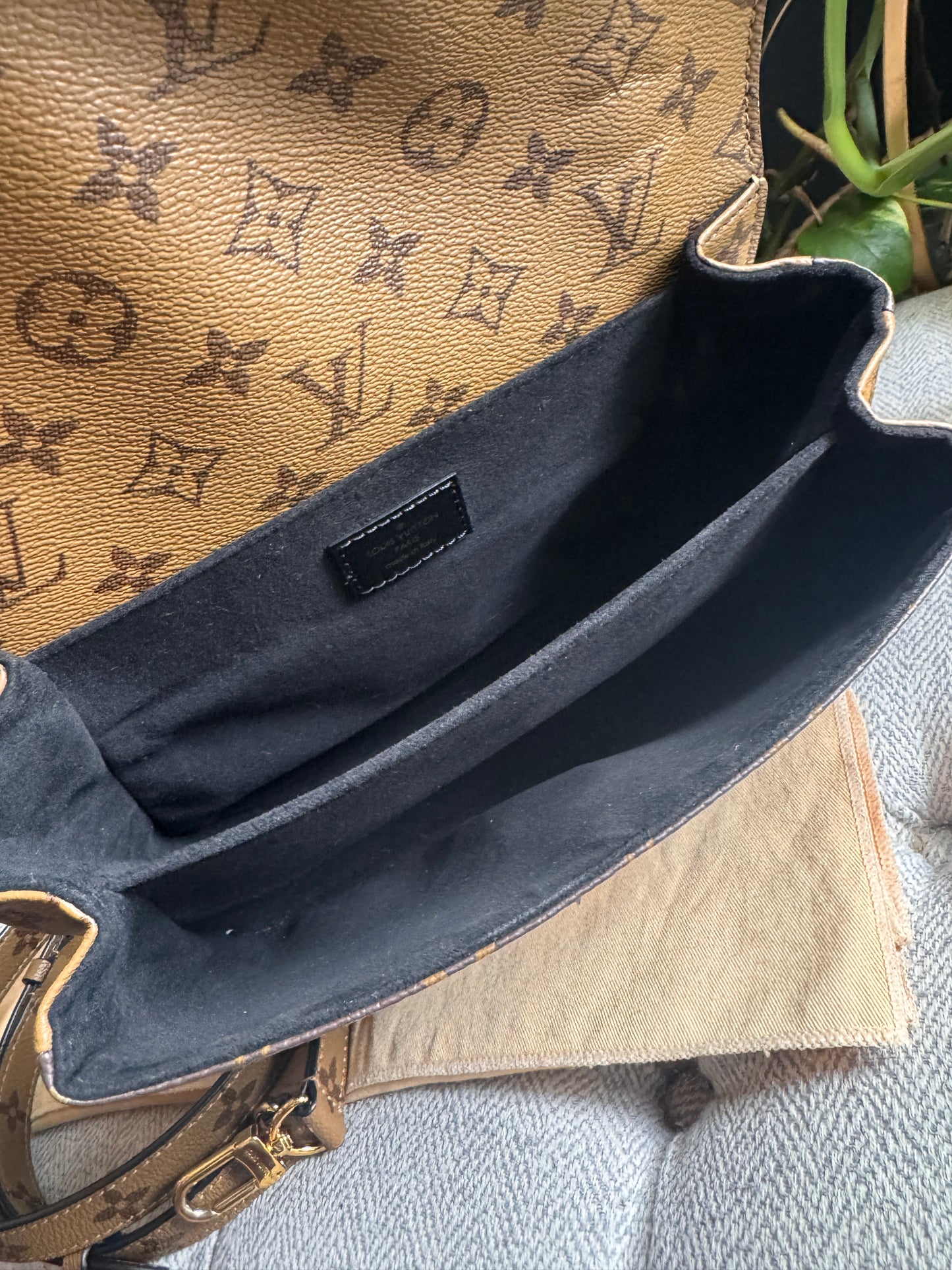 Louis Vuitton Pochette Metis in Reverse Monogram