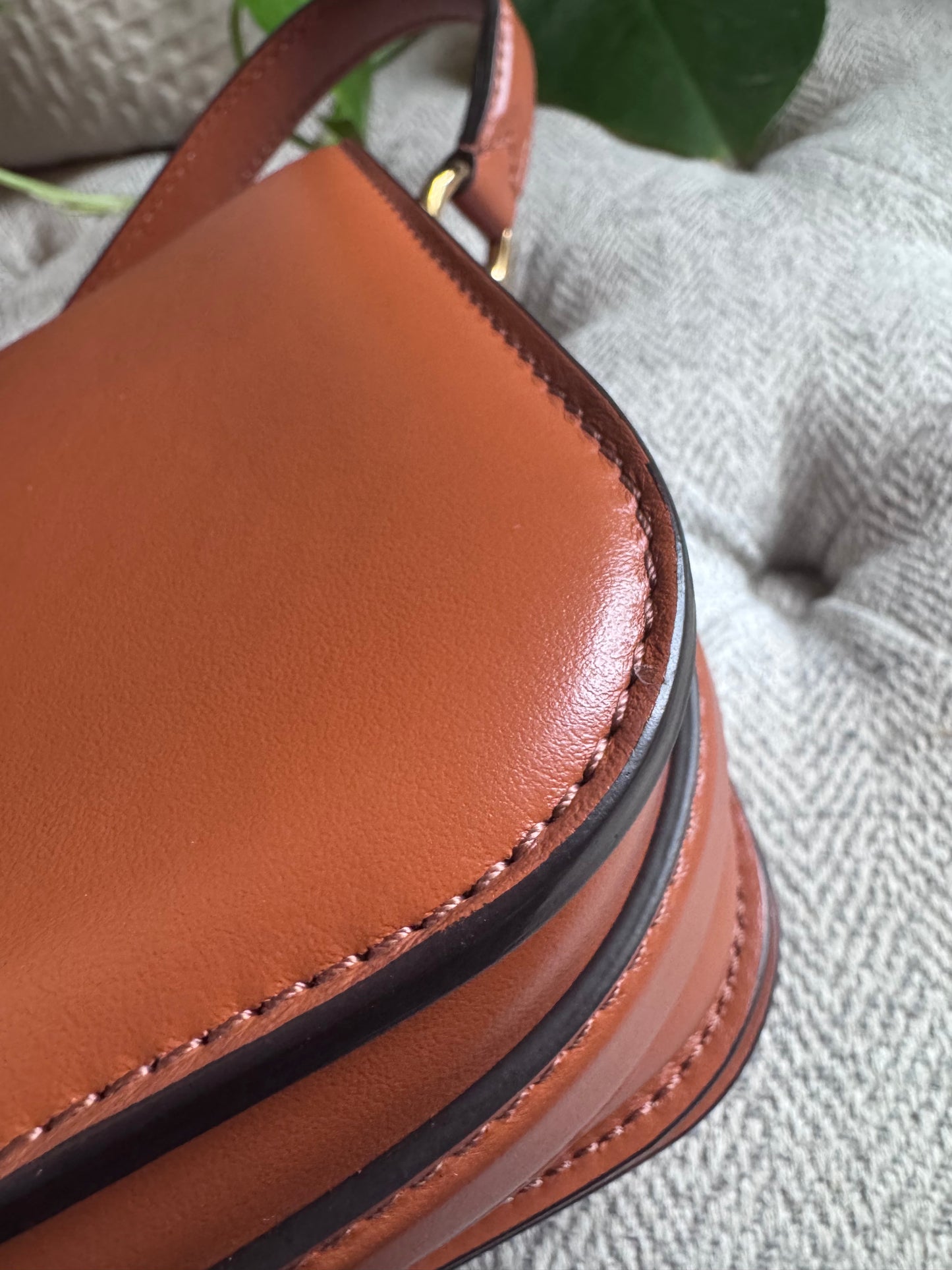 Louis Vuitton Pont Neuf