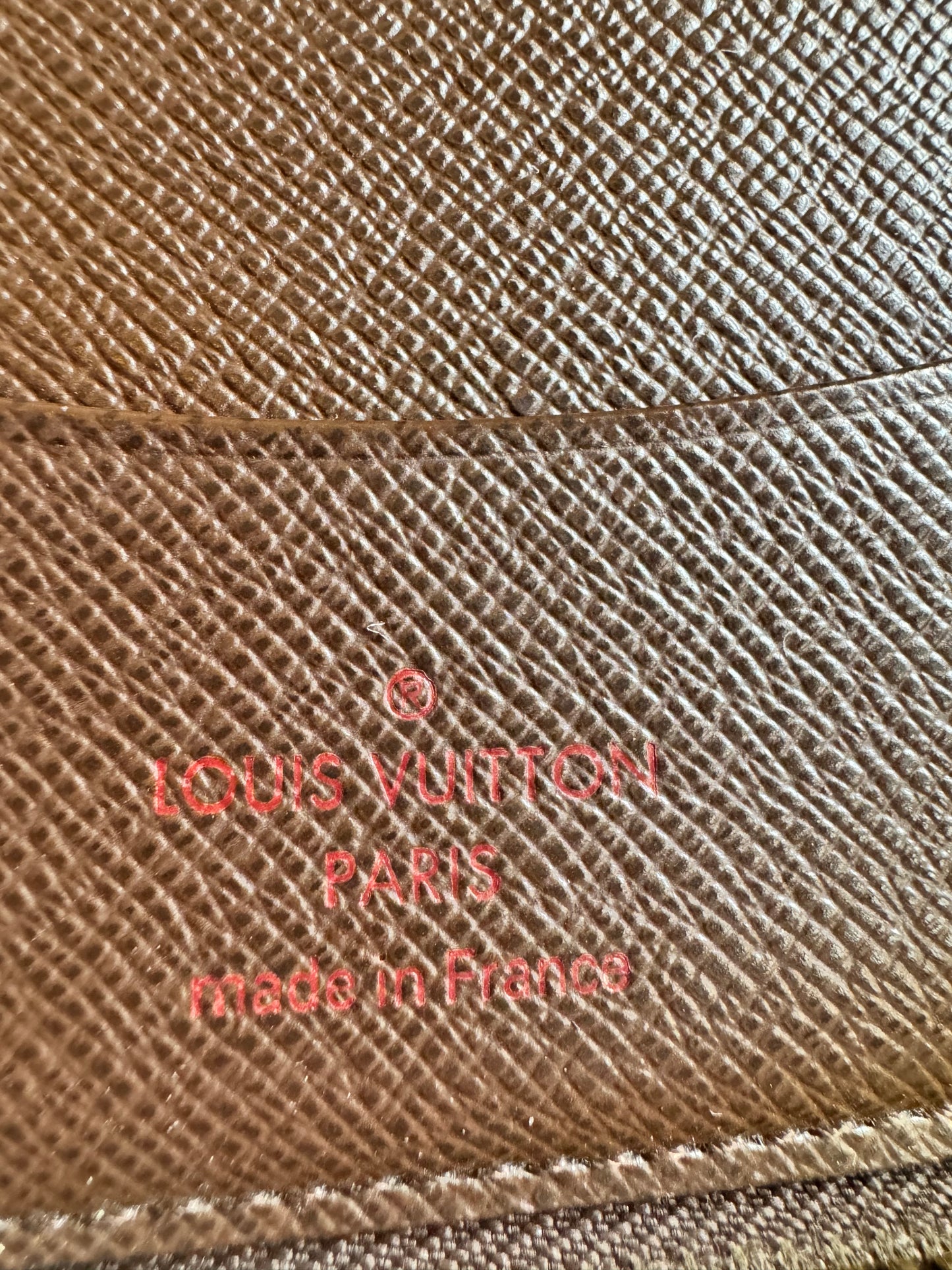 Louis Vuitton Midsize wallet in Damier Ebene