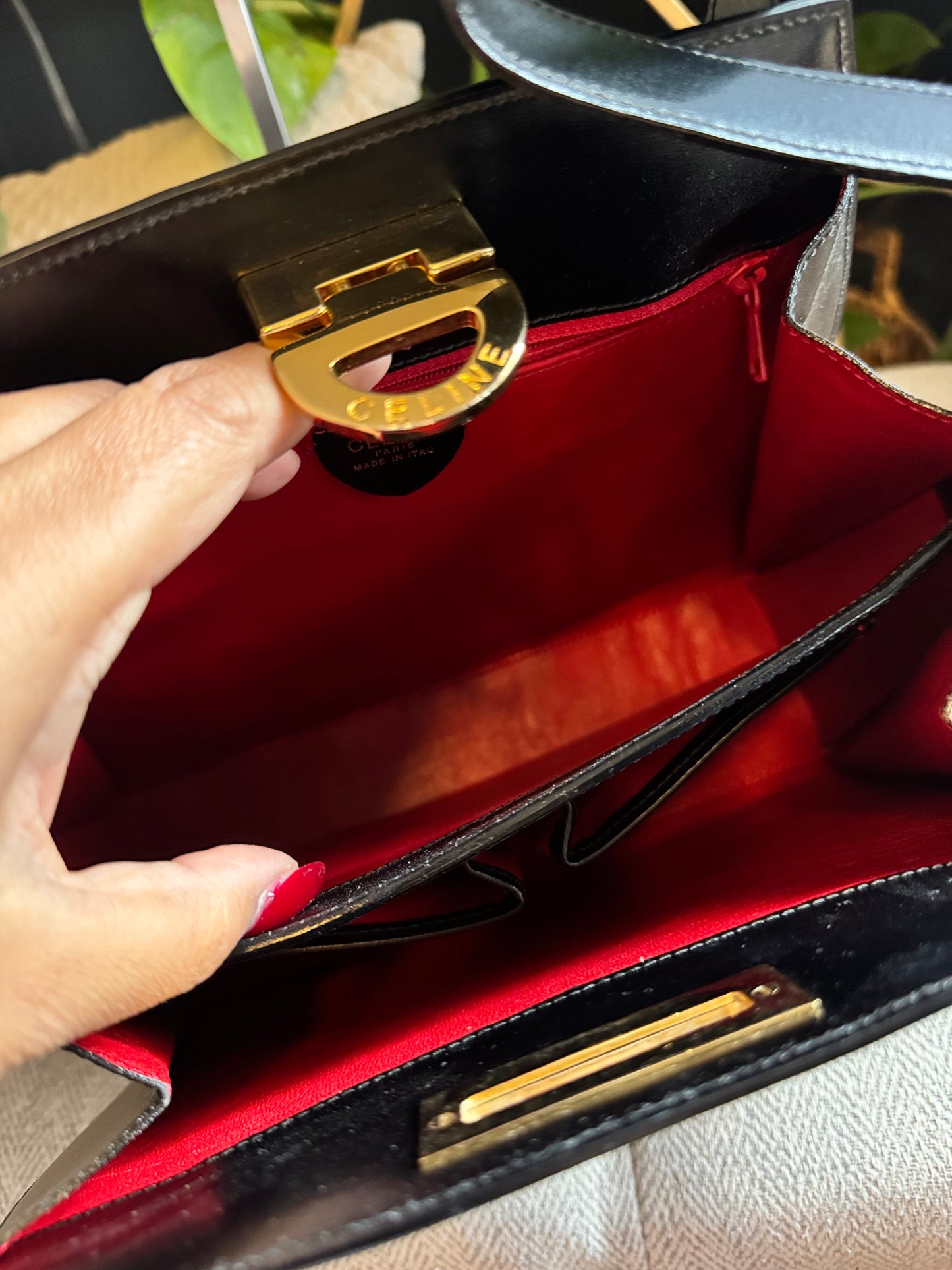 Celine Vintage Crossbody/Shoulder bag in Black, Gold Hardware