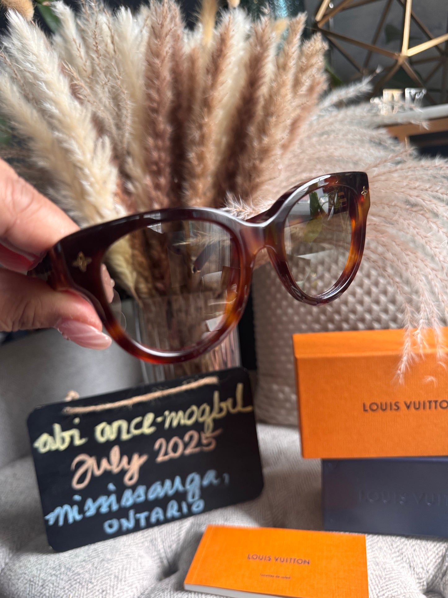 Louis Vuitton Sunnies