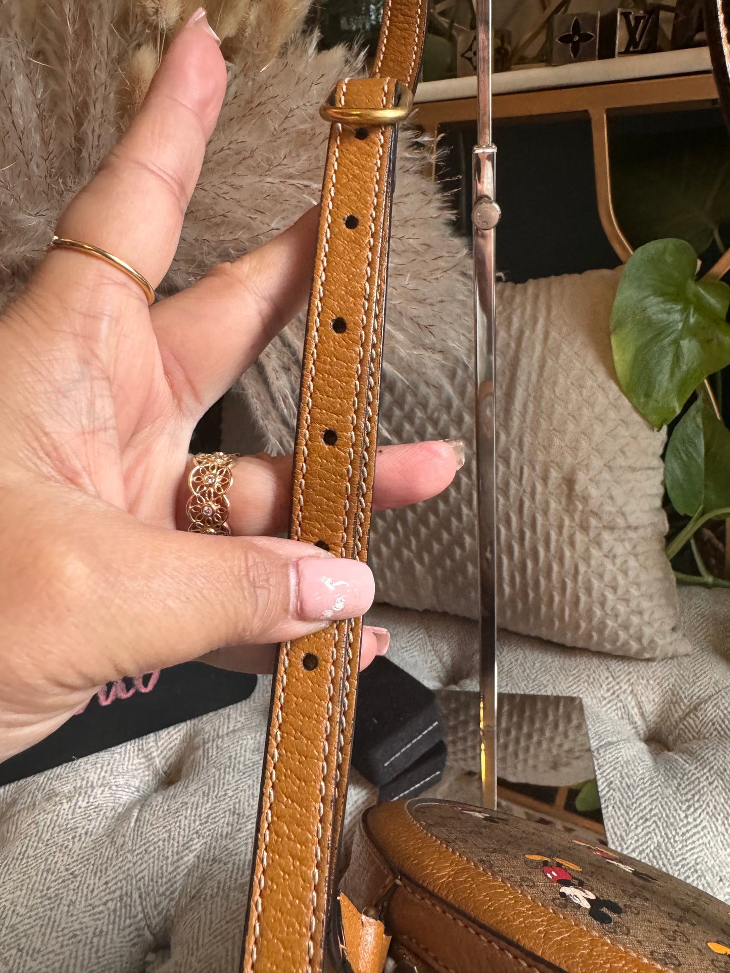 Gucci x Disney Collab Round Shoulder/Crossbody