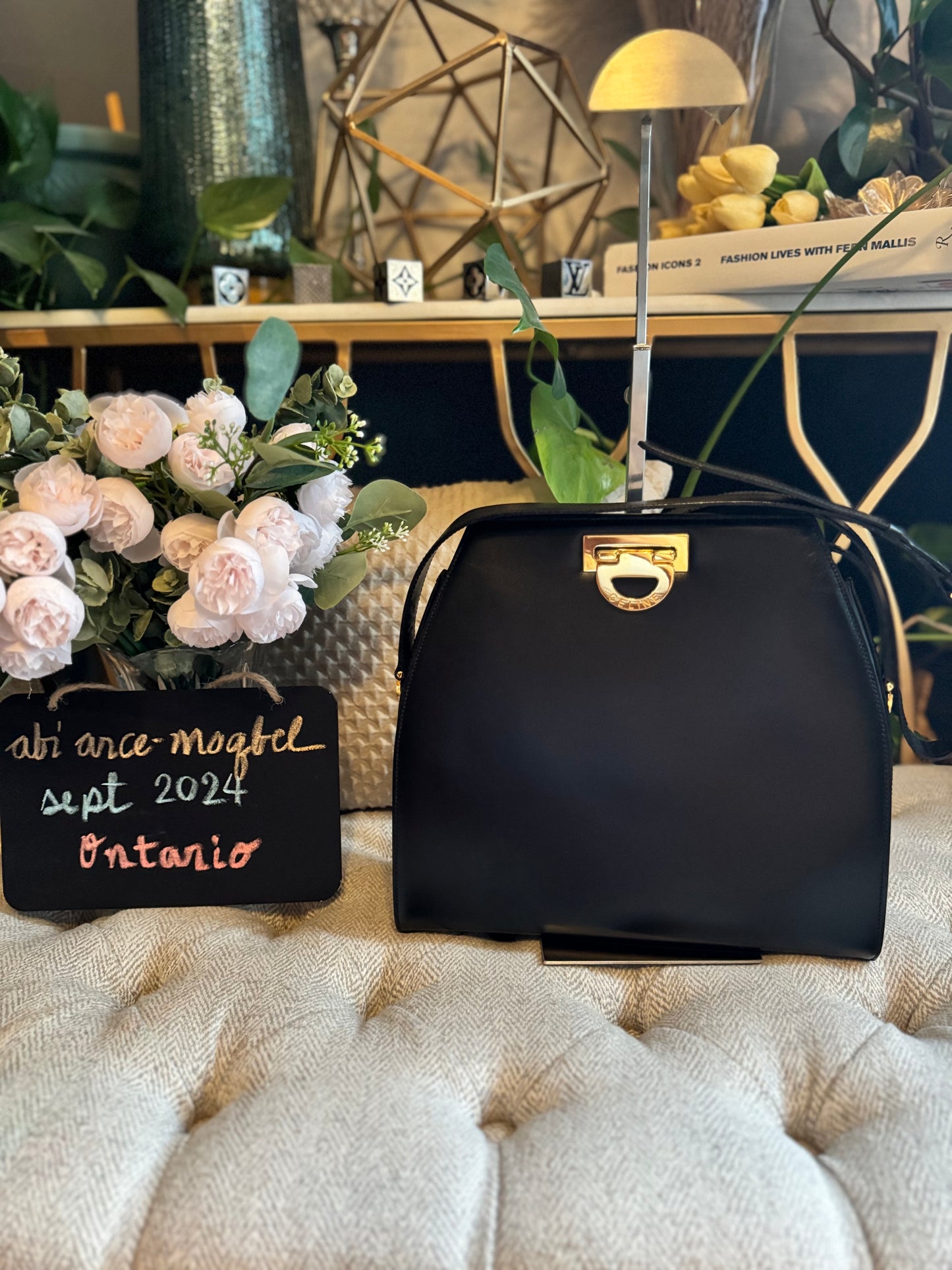 Celine Vintage Crossbody/Shoulder bag in Black, Gold Hardware
