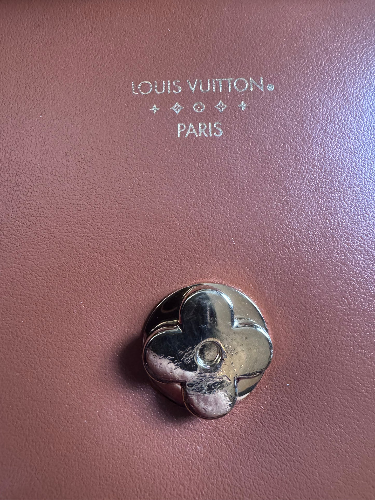 Louis Vuitton Pont Neuf
