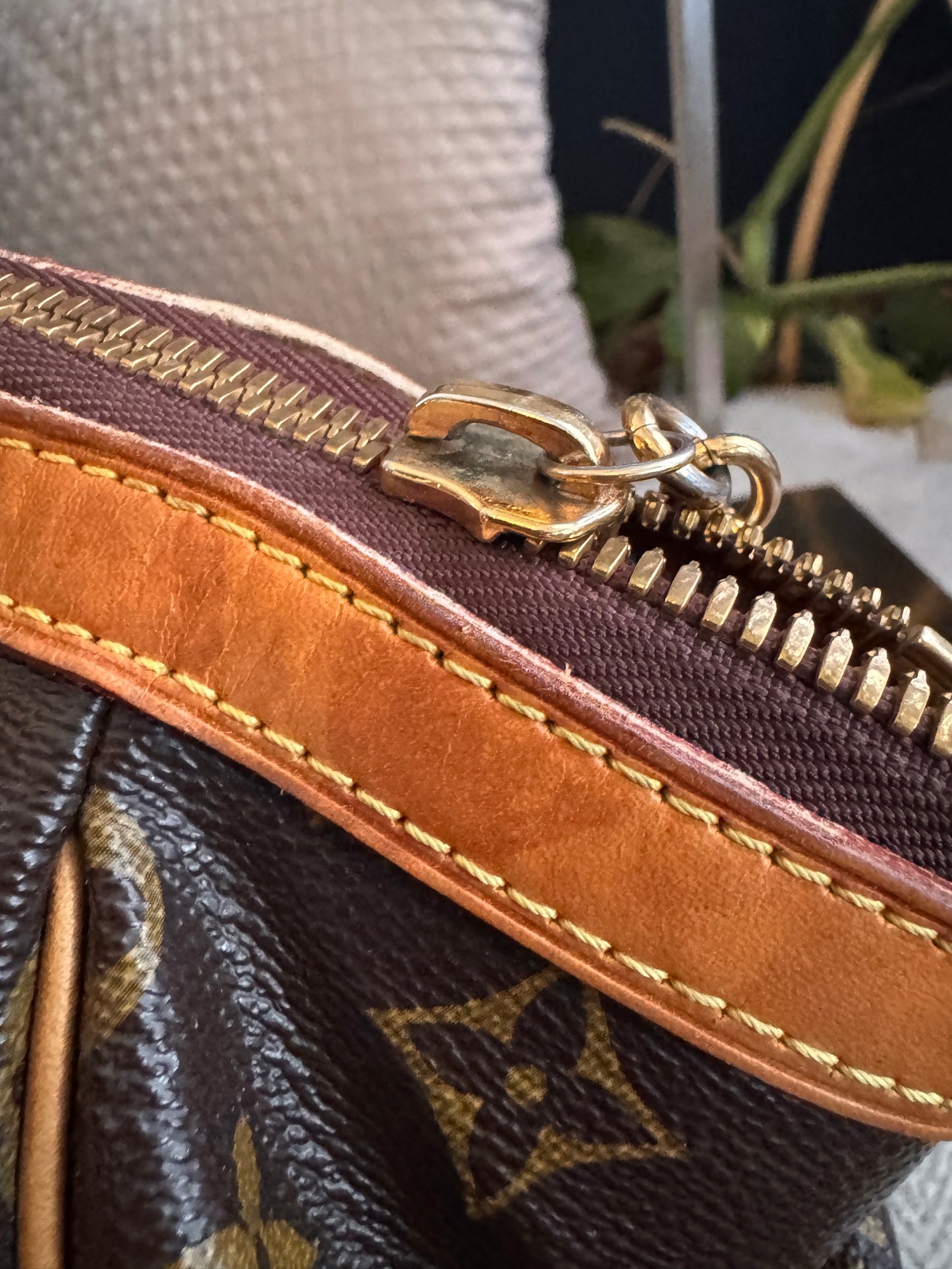 Louis Vuitton Vintage Tivoli PM