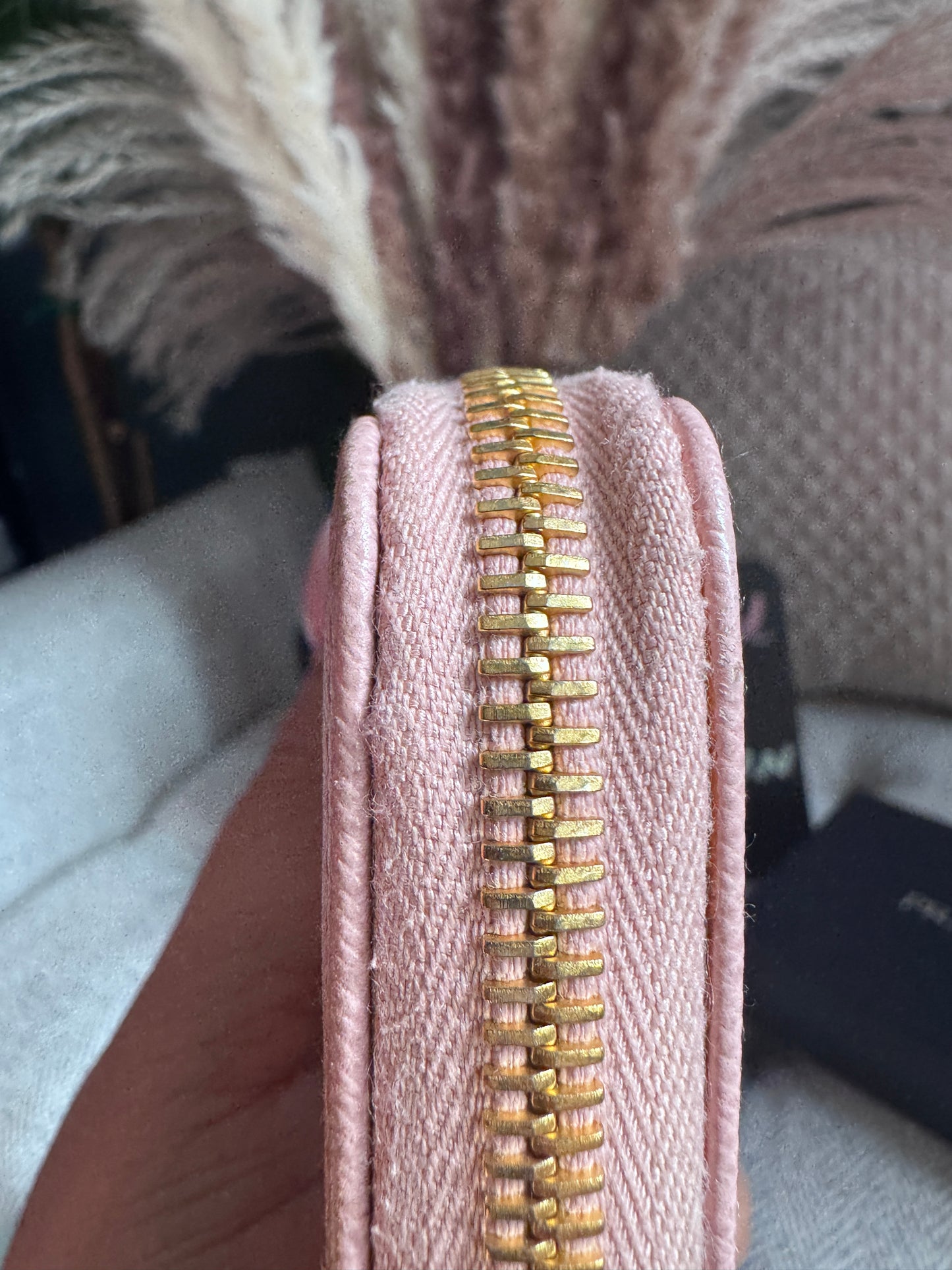 Prada Saffiano Compact wallet in Orchidea