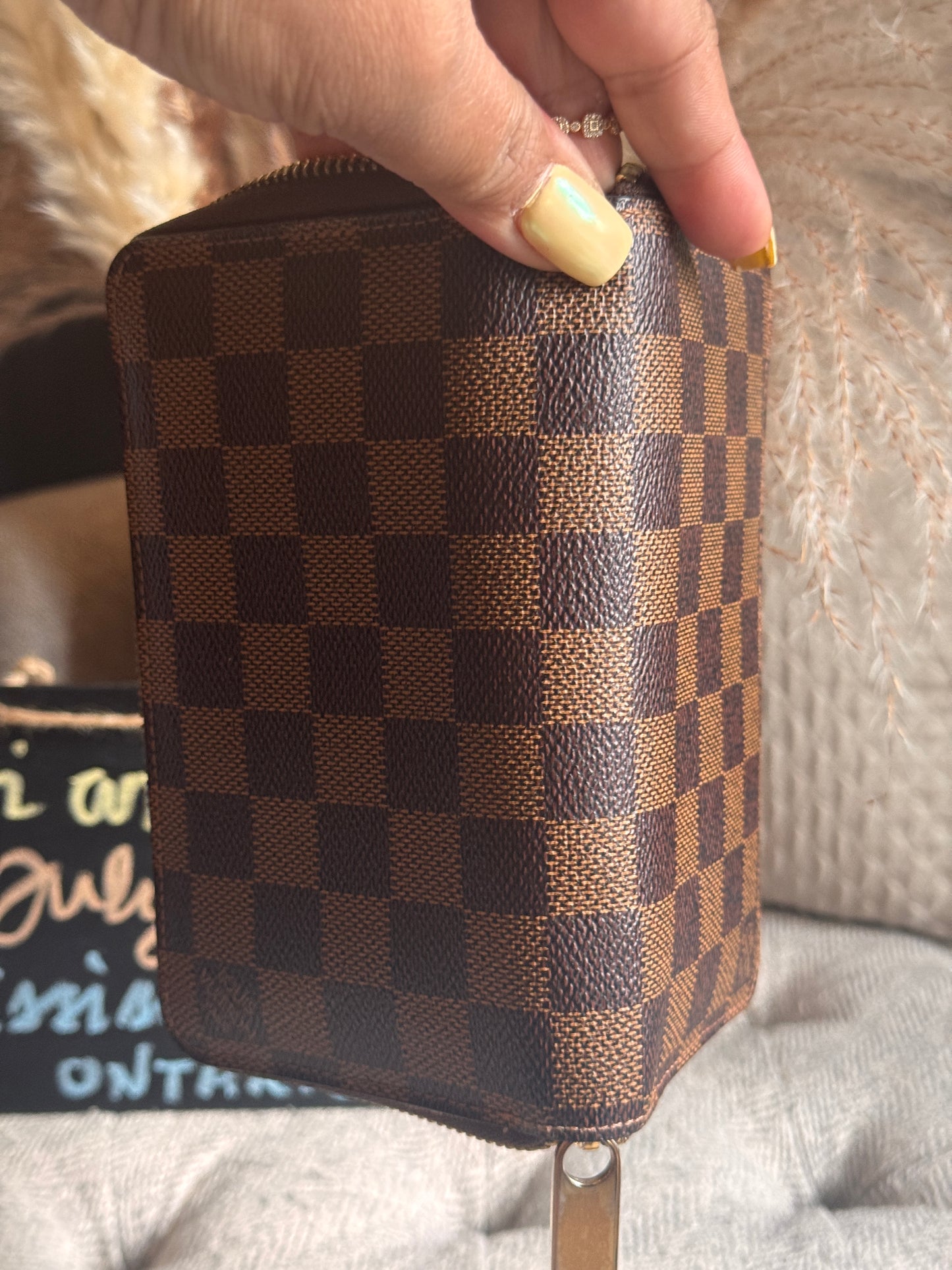 Louis Vuitton Compact Zippy