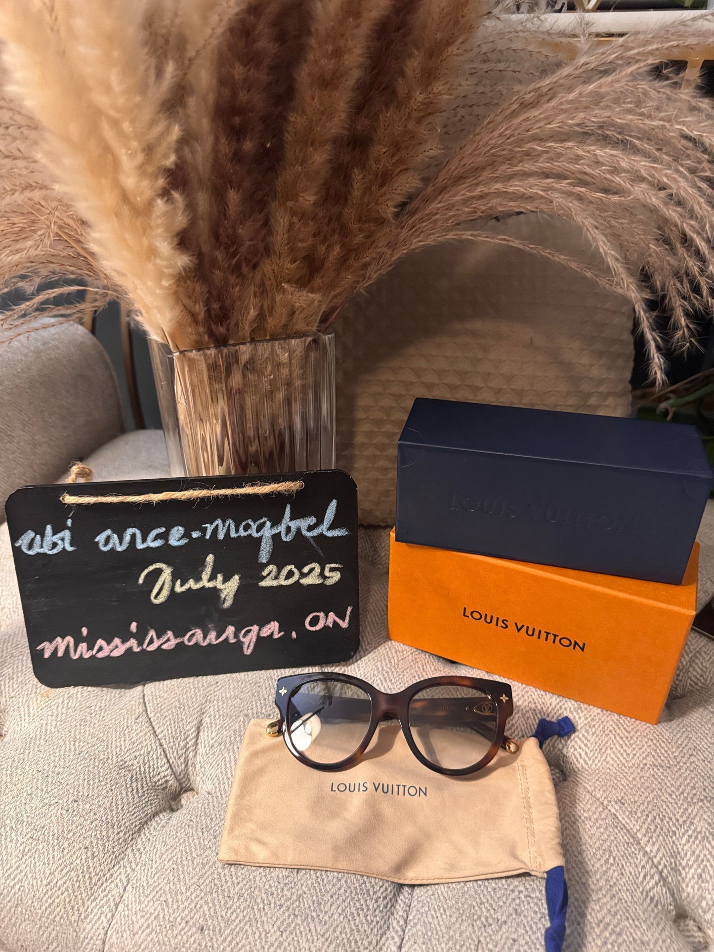 Louis Vuitton Sunnies