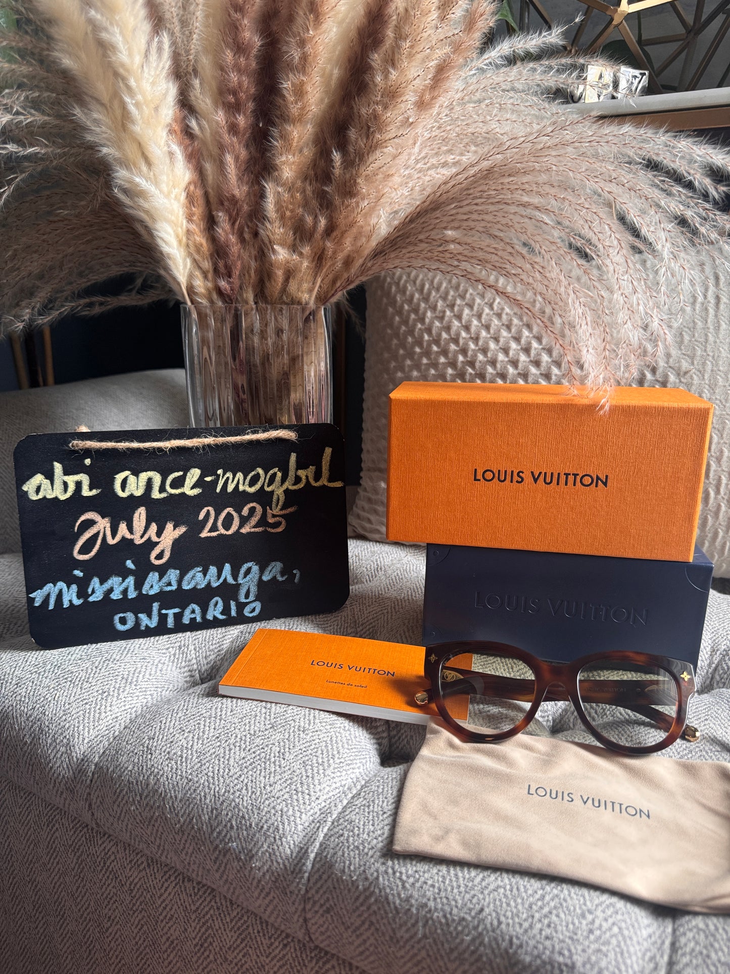 Louis Vuitton Sunnies
